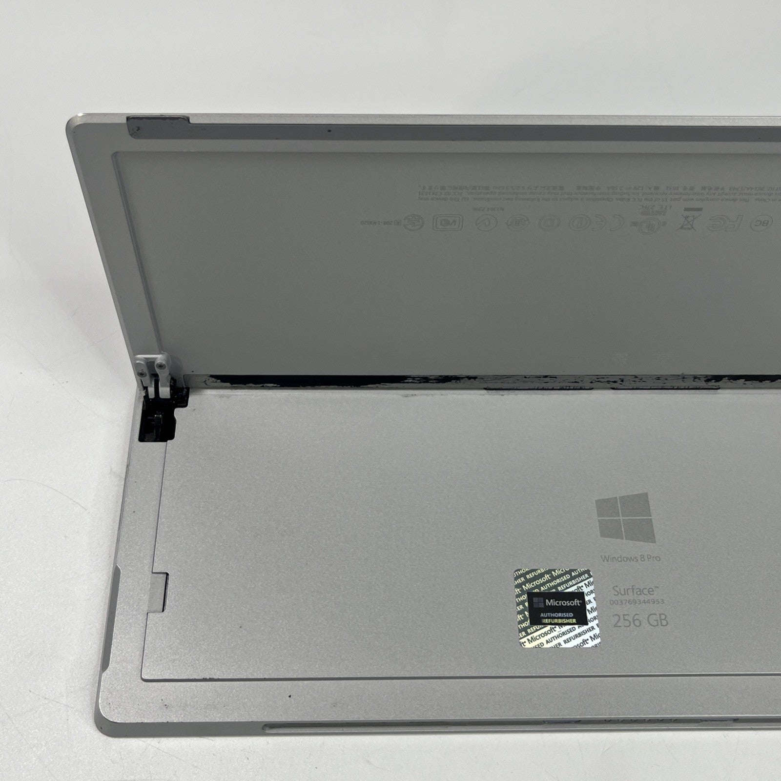 Microsoft Surface Pro 3 12” Intel i5-4300U 1.90 GHz  8GB RAM 256GB SSD Win 8 Pro