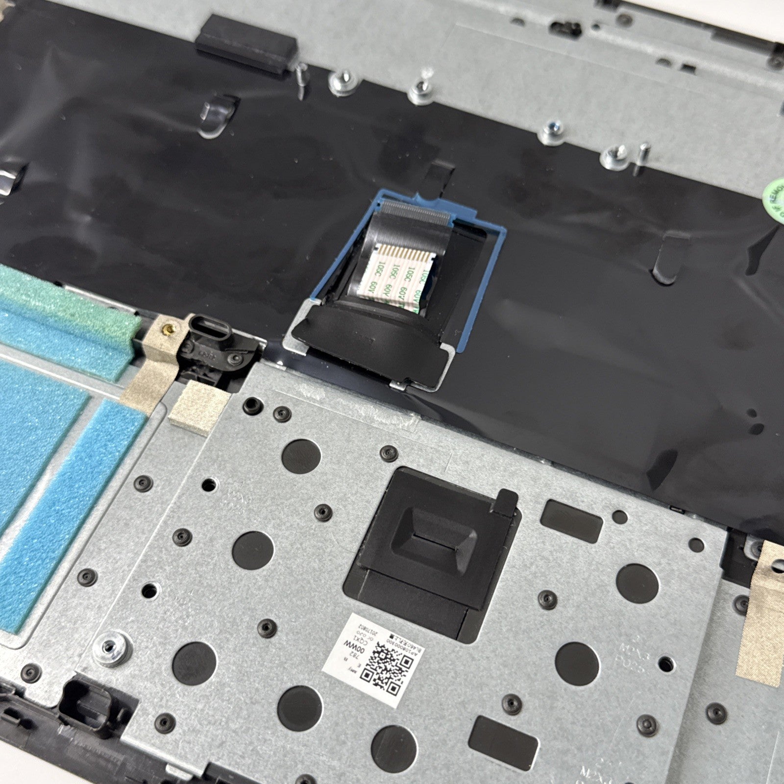 Lenovo Thinkpad L470 Palmrest UK Keyboard (KEY MISSING) Black