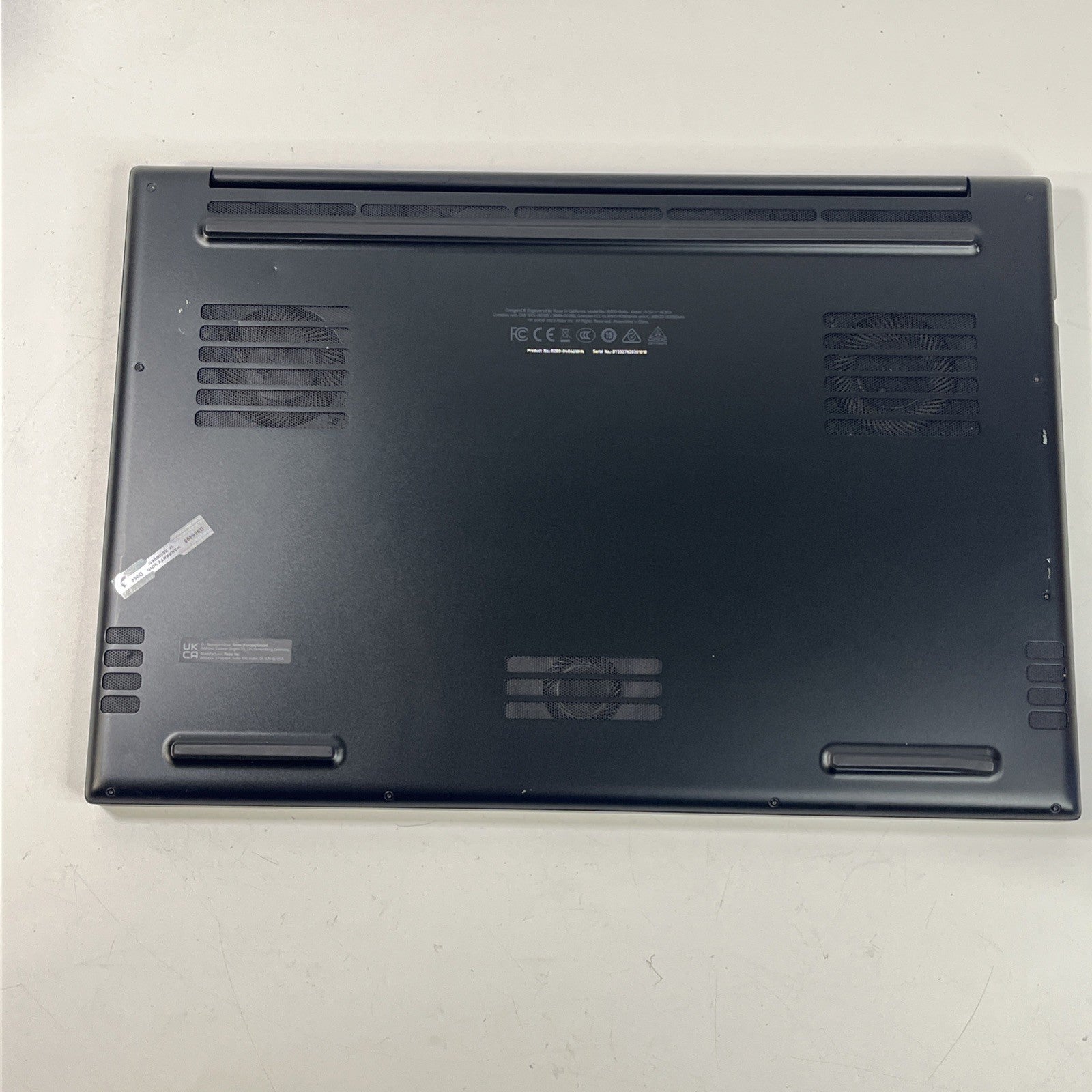 Razer Blade 18 RZ09-484 18"  32 GB RAM i9-1350HX - RTX 4090 2TB SSD 240HZ