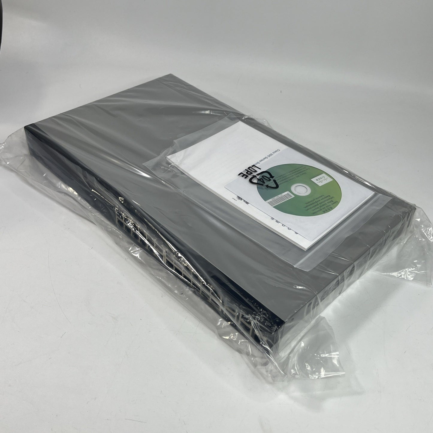 New Cisco SG300-28PP  28-Port Gigabit PoE+ Managed Switch SG300-28PP