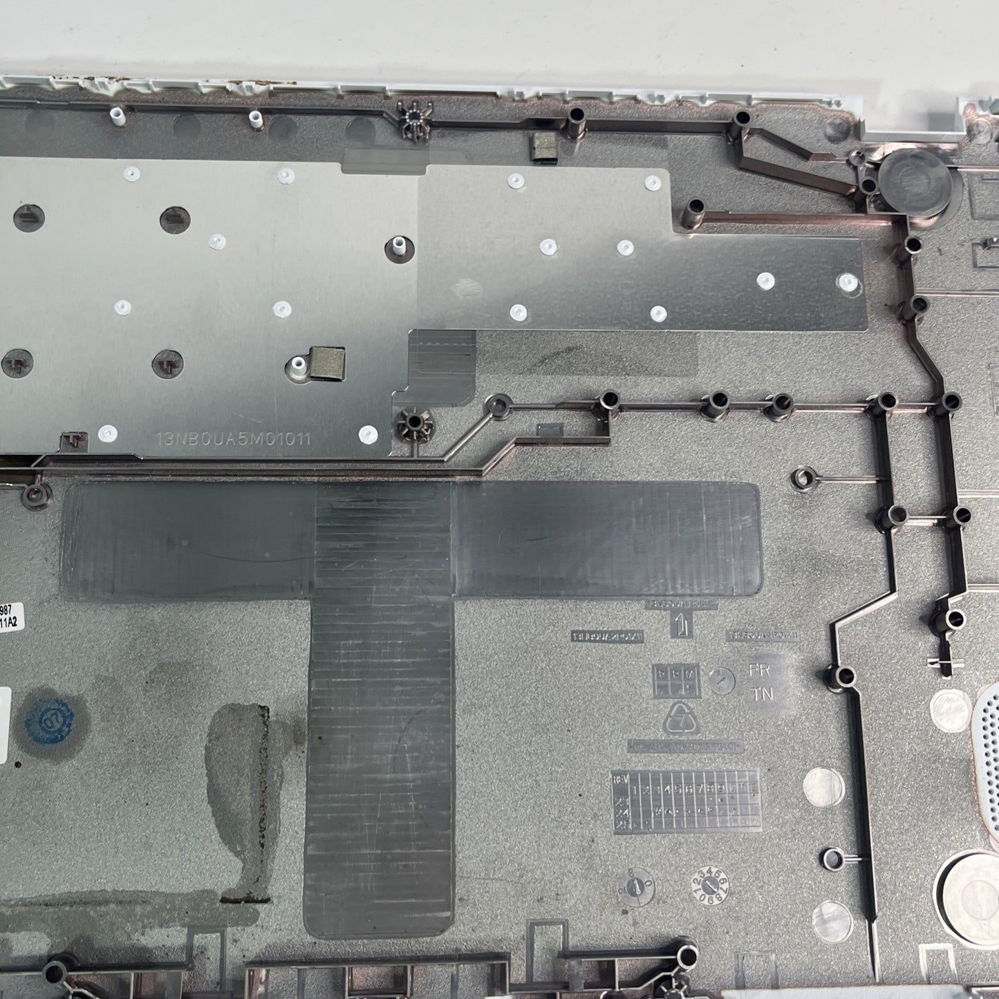 GENUINE Asus ,E410K Bottom Base Chassis Cover White 3CBKWBAJN40. #G A