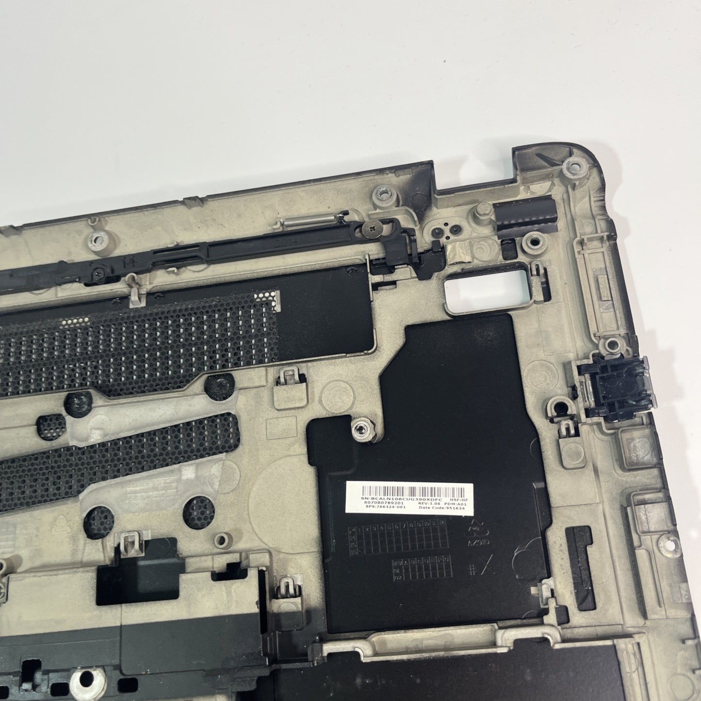 Genuine Black HP EliteBook 840 G5 Bottom Base Lower Cover Chassis BCALN106C.#G C