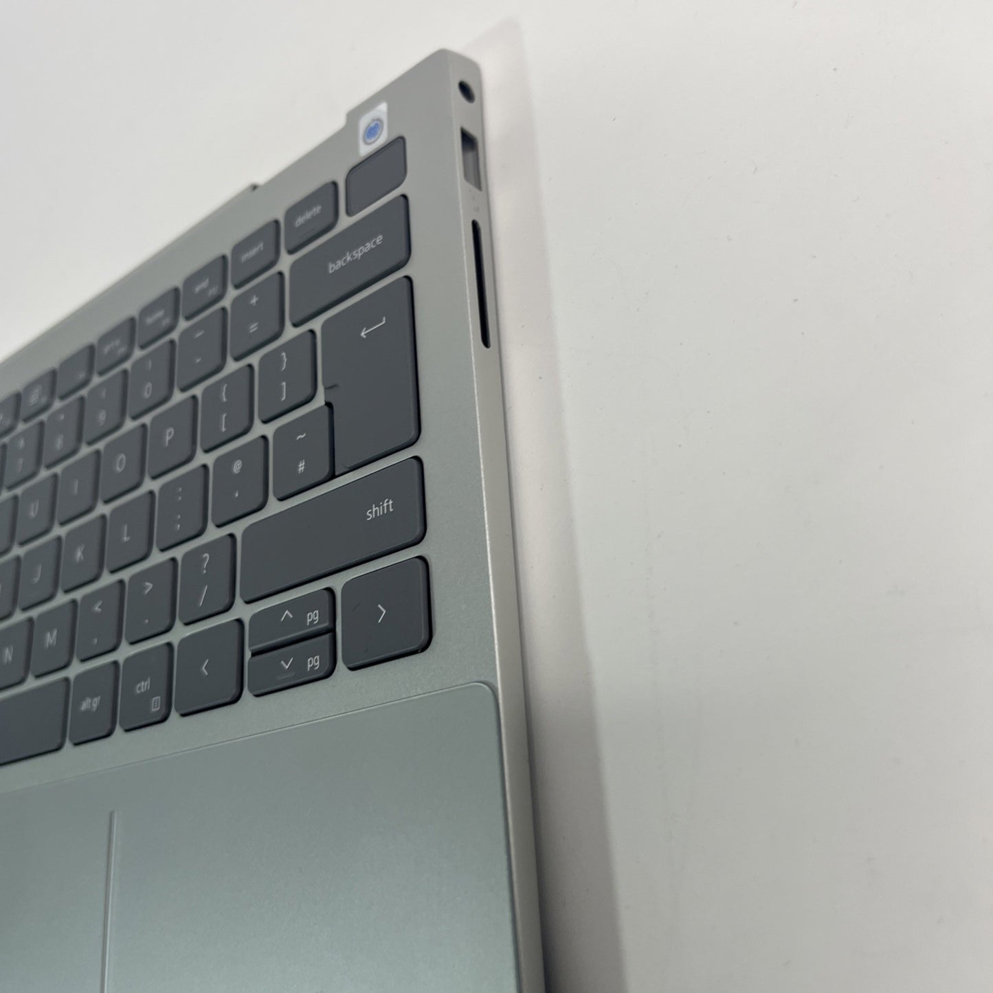 Genuine Sliver Dell Inspiron 14 7420 Palmrest, Touchpad & Speakers CN-06GV5K