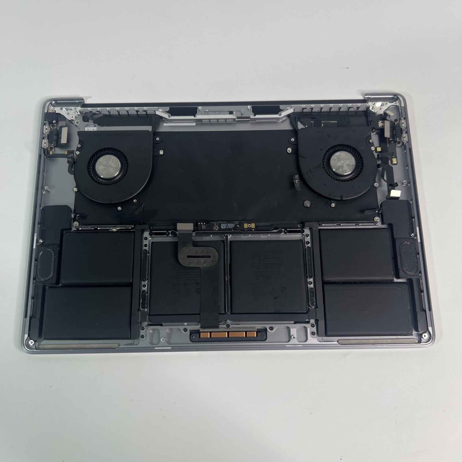 MacBook Pro 16 A2141 Palmrest Top Case Space Grey EMC 3347 Read