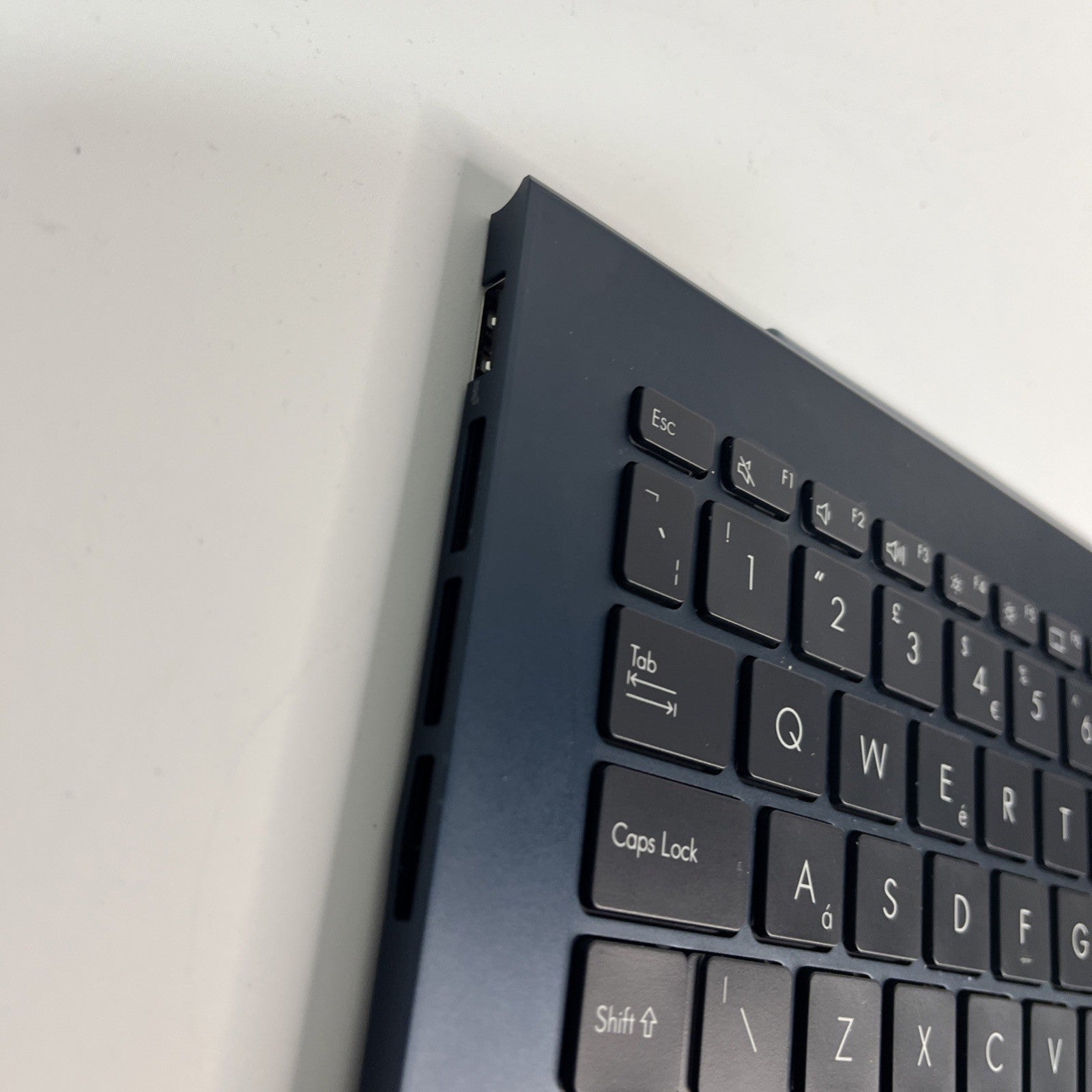 Blue ASUS ZENBOOK 14 FLIP OLED UX3402V Palmrest, Keyboard ,speaker & Touchpad.