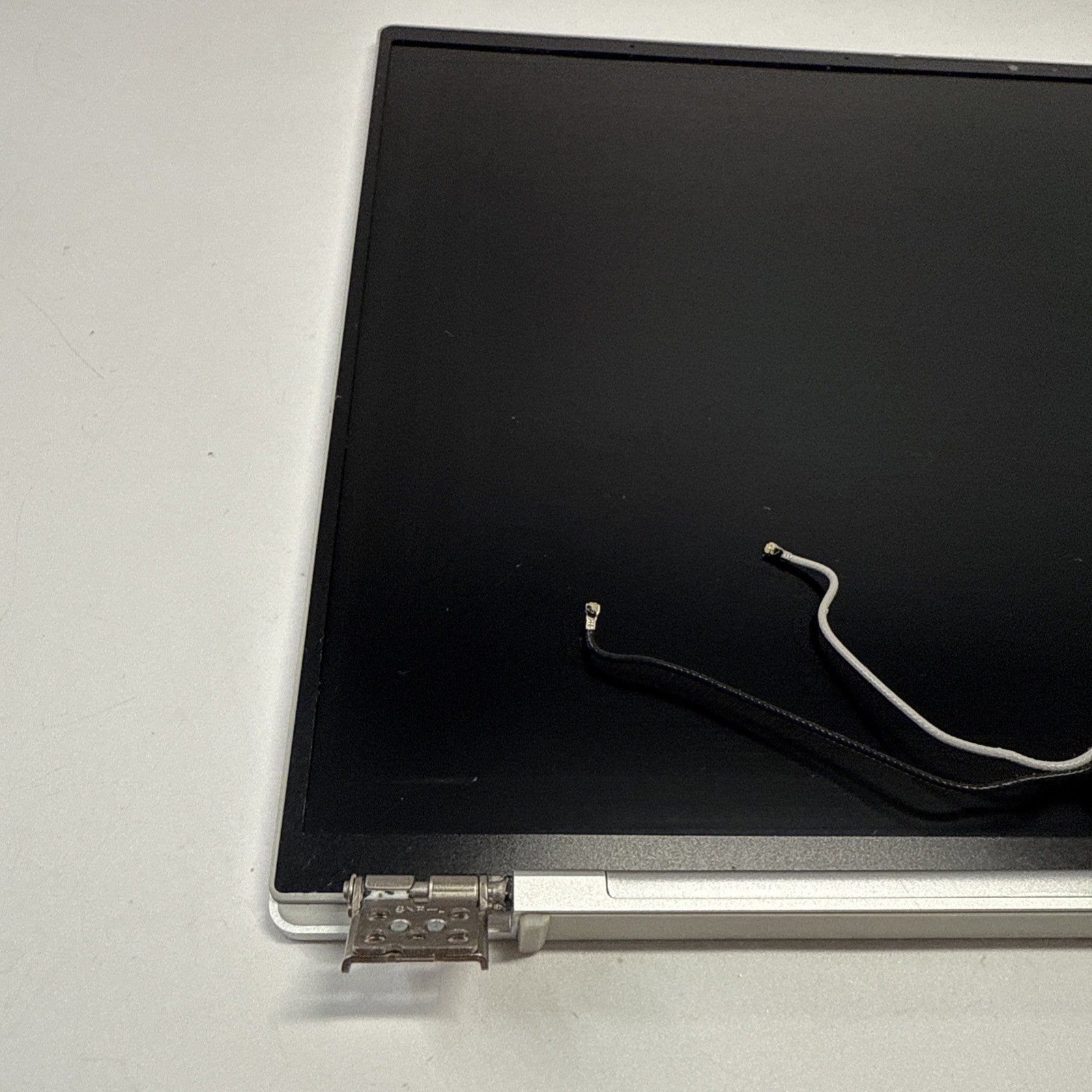 Razer Book 13 RZ09-0357 Screen Assembly Top Lid Cover Silver (FAULTY CABLE)