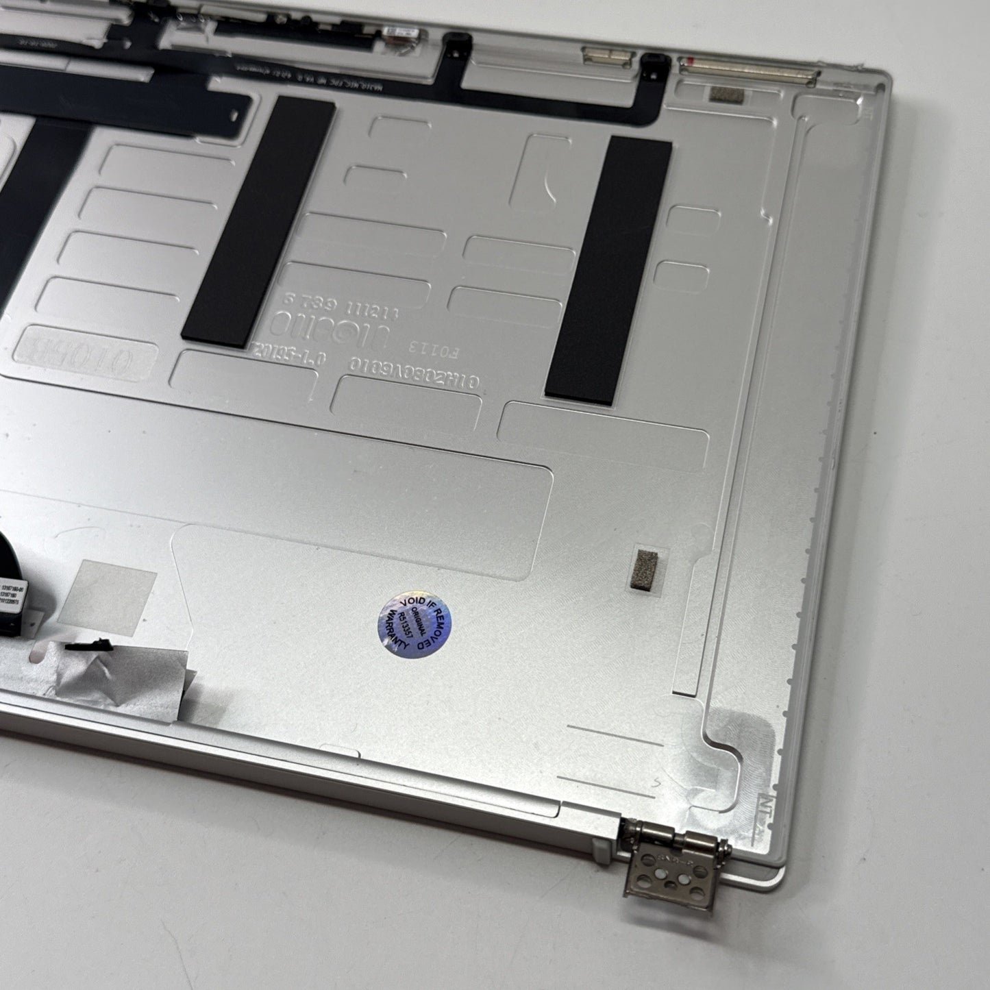 Razer Book 13 RZ09-0357 Top Lid Rear cover (No Screen cable) Silver 13141553