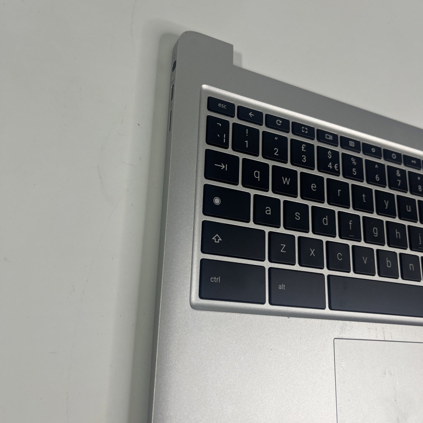 HP Silver Chromebook 15a-na0005sa Palmrest, Keyboard,speakers, Touchpad