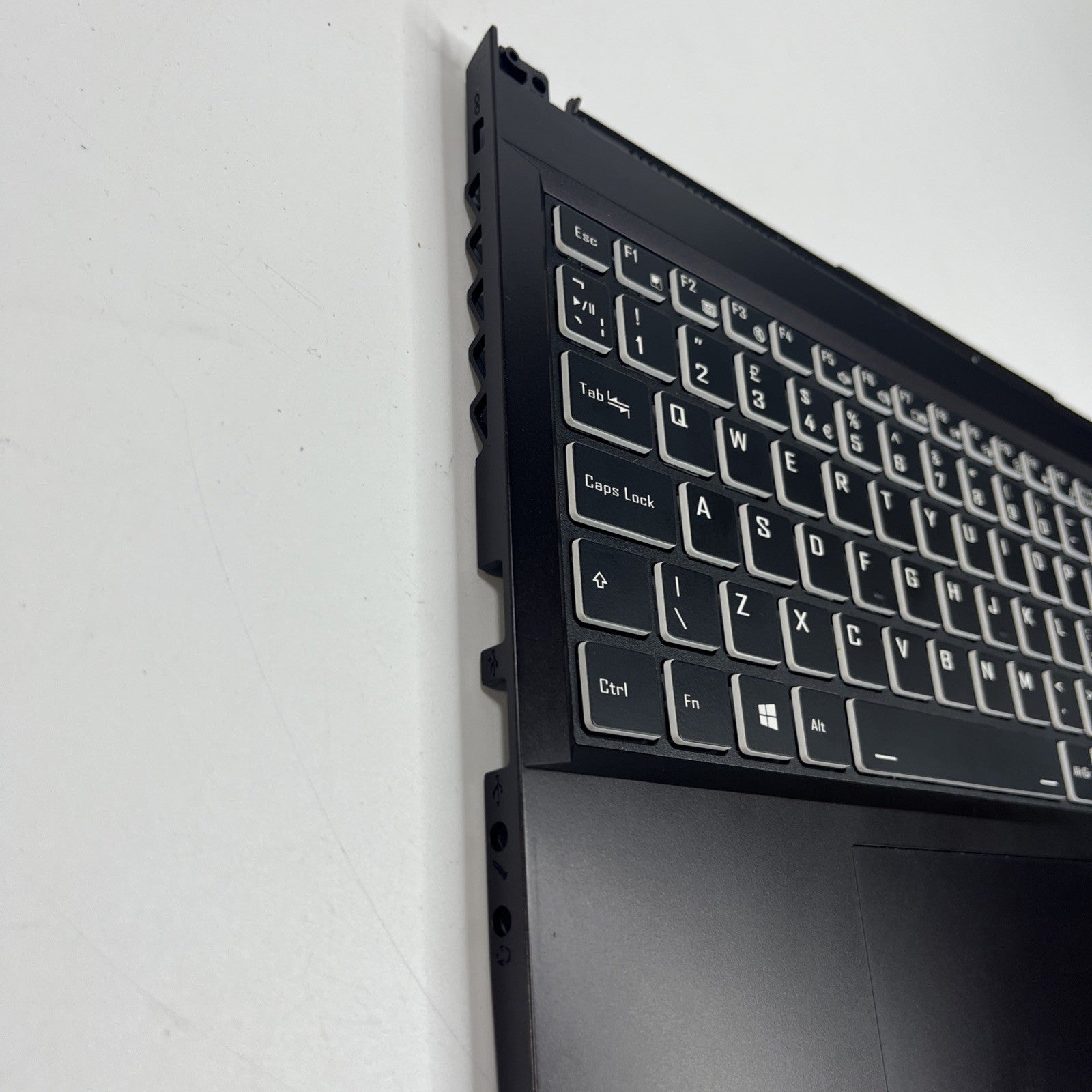 Genuine Black Medion Erazer E10 Palmrest ,keyboard, Speakers & Touchpad, NP502