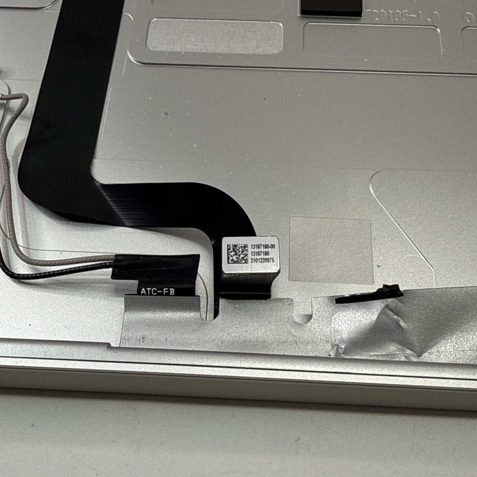 Razer Book 13 RZ09-0357 Top Lid Rear cover (No Screen cable) Silver 13141553