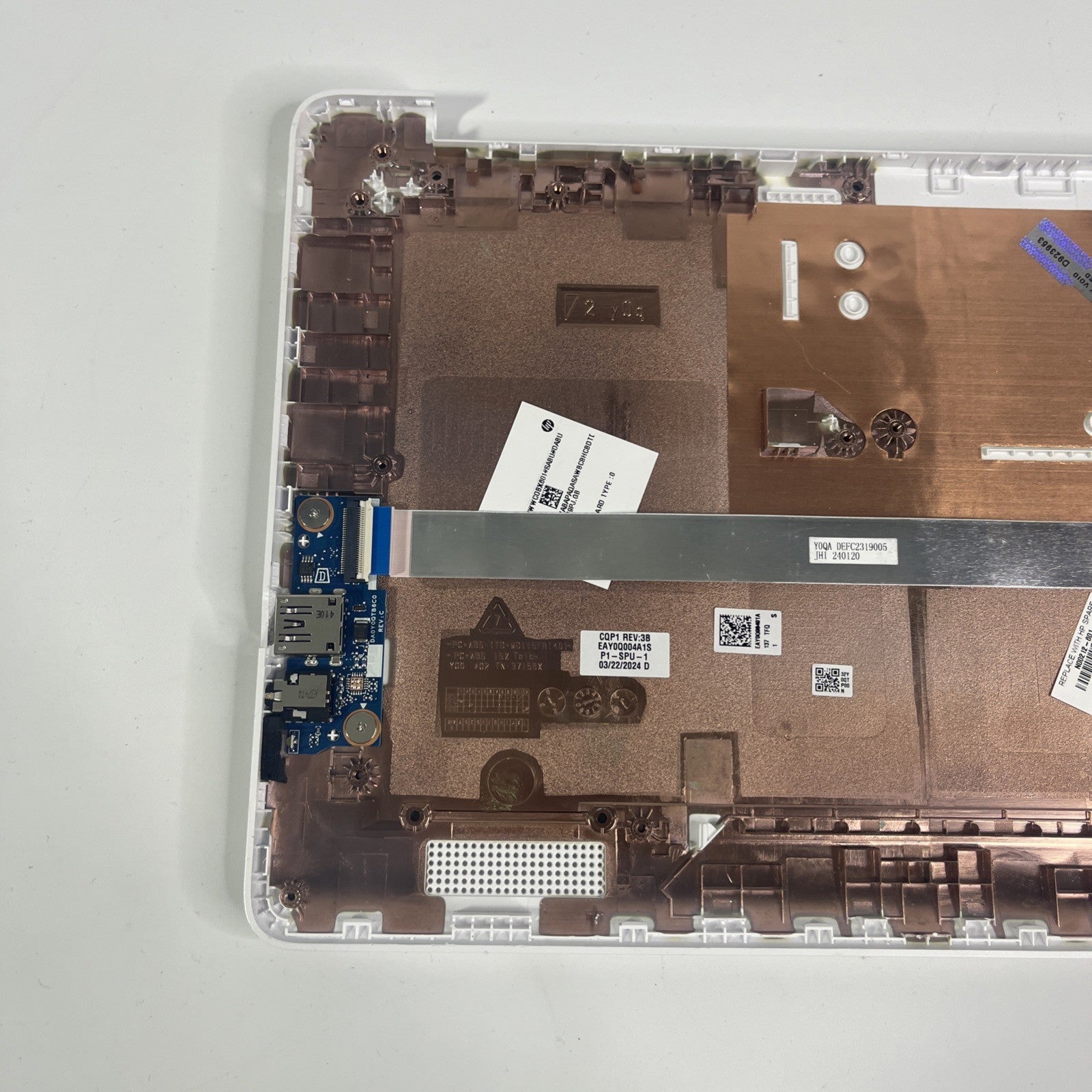 Genuine White HP Stream 11-ak0028na Bottom Case Base Cover And Usb Board EAY0Q00