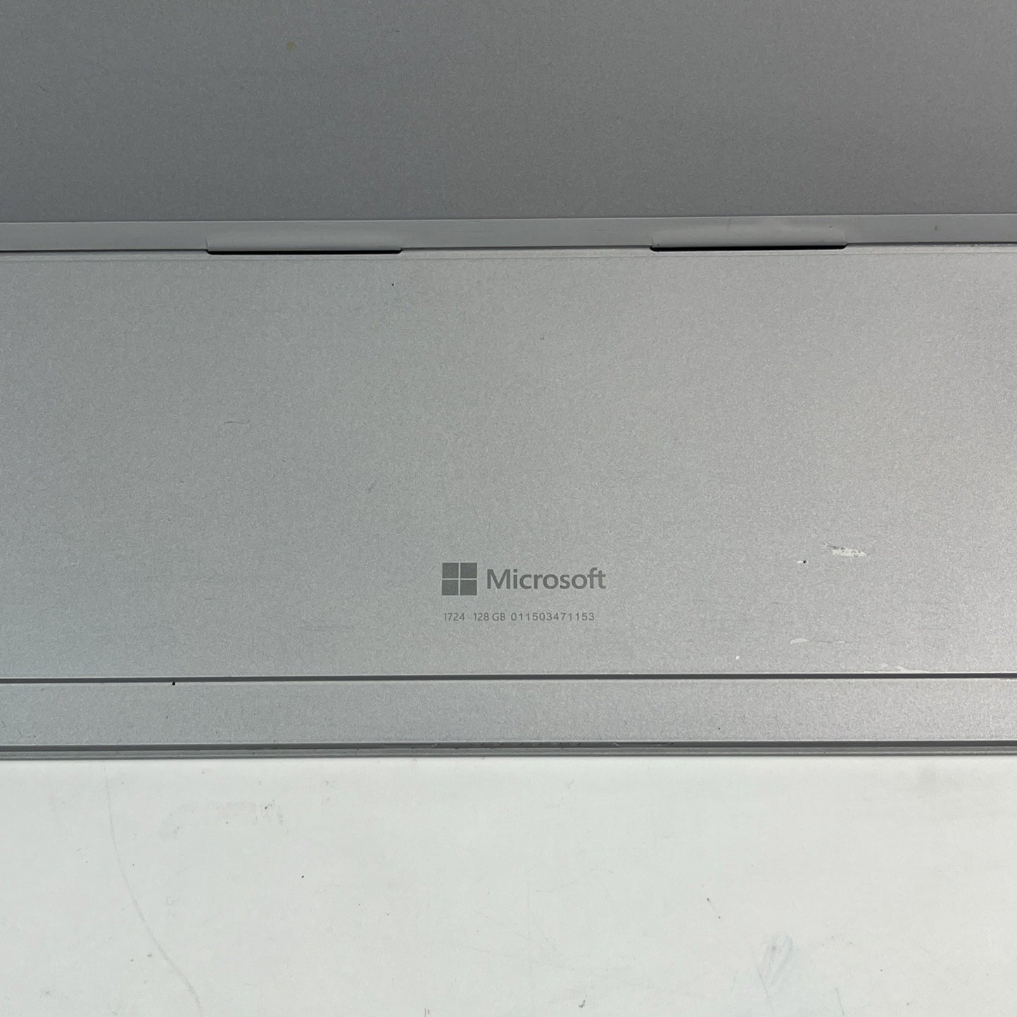 Microsoft Surface Pro 4 12.3” Intel i5-6300U  4GB RAM 128GB SSD