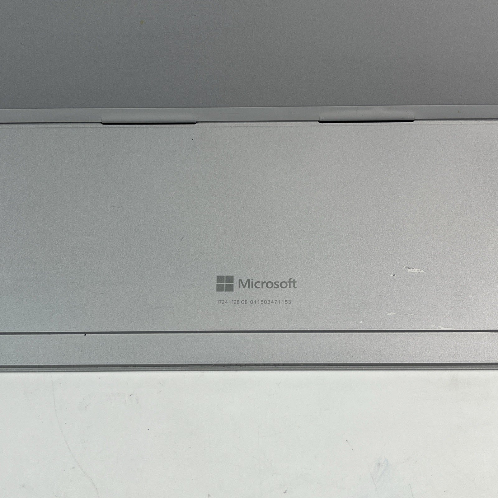 Microsoft Surface Pro 4 12.3” Intel i5-6300U  4GB RAM 128GB SSD