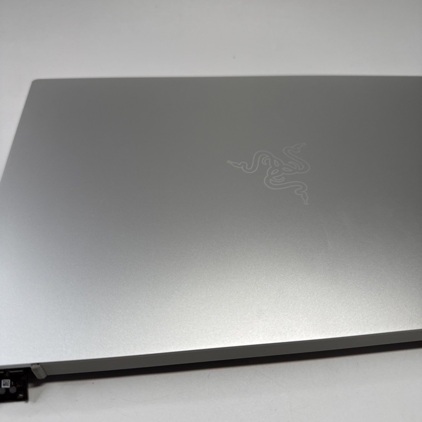 Razer Book 13 RZ09-0357 Screen Assembly Top Lid Cover Silver (FAULTY CABLE)