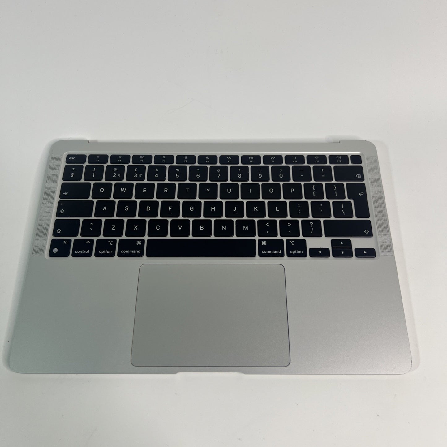 Apple MacBook Air A2337 Palmrest / Top Case – Silver – EMC 3598 – Grade B
