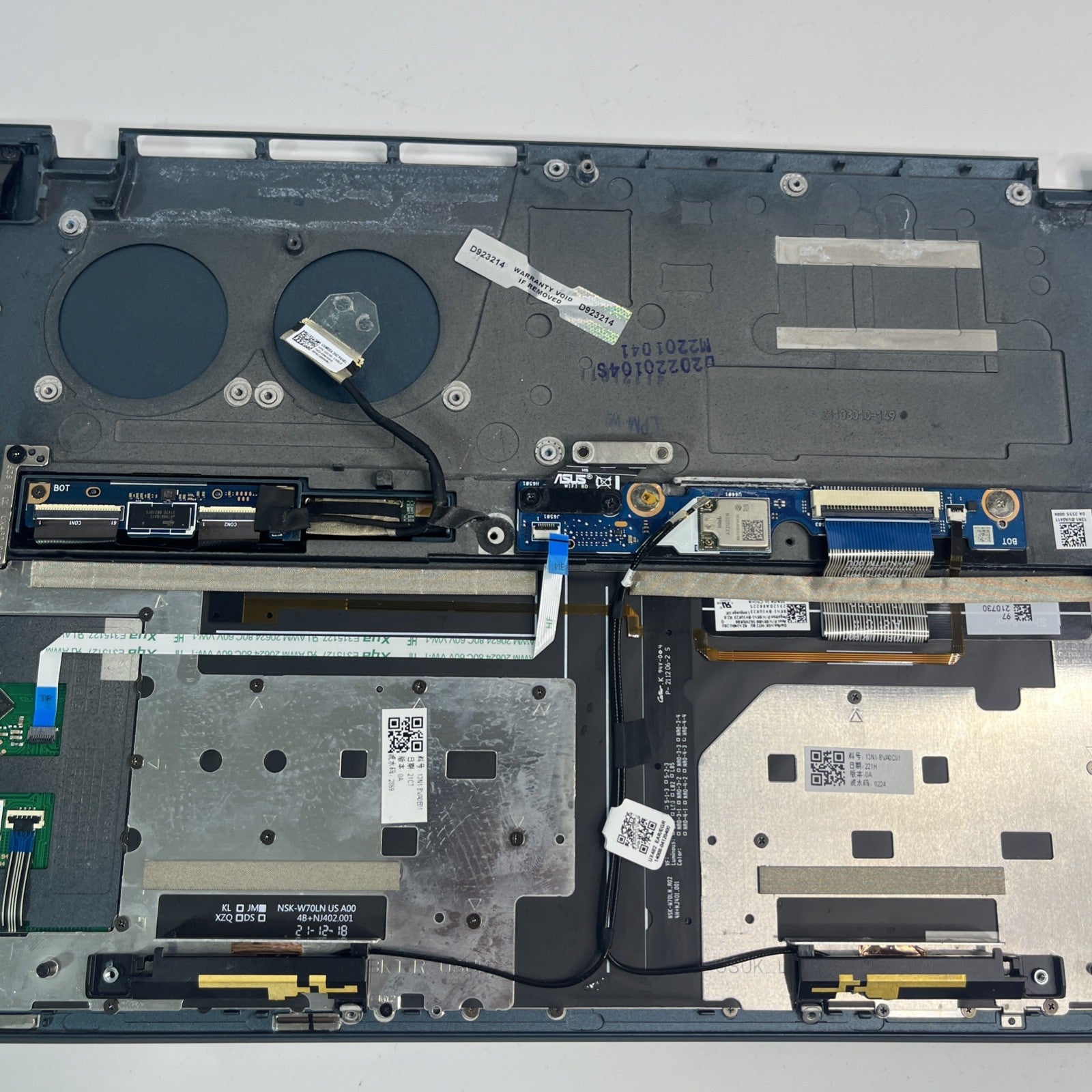 Asus Zenbook UX482EAR Palmrest Cover & Small Screen Touchpad UK 13N1-BVA0C01