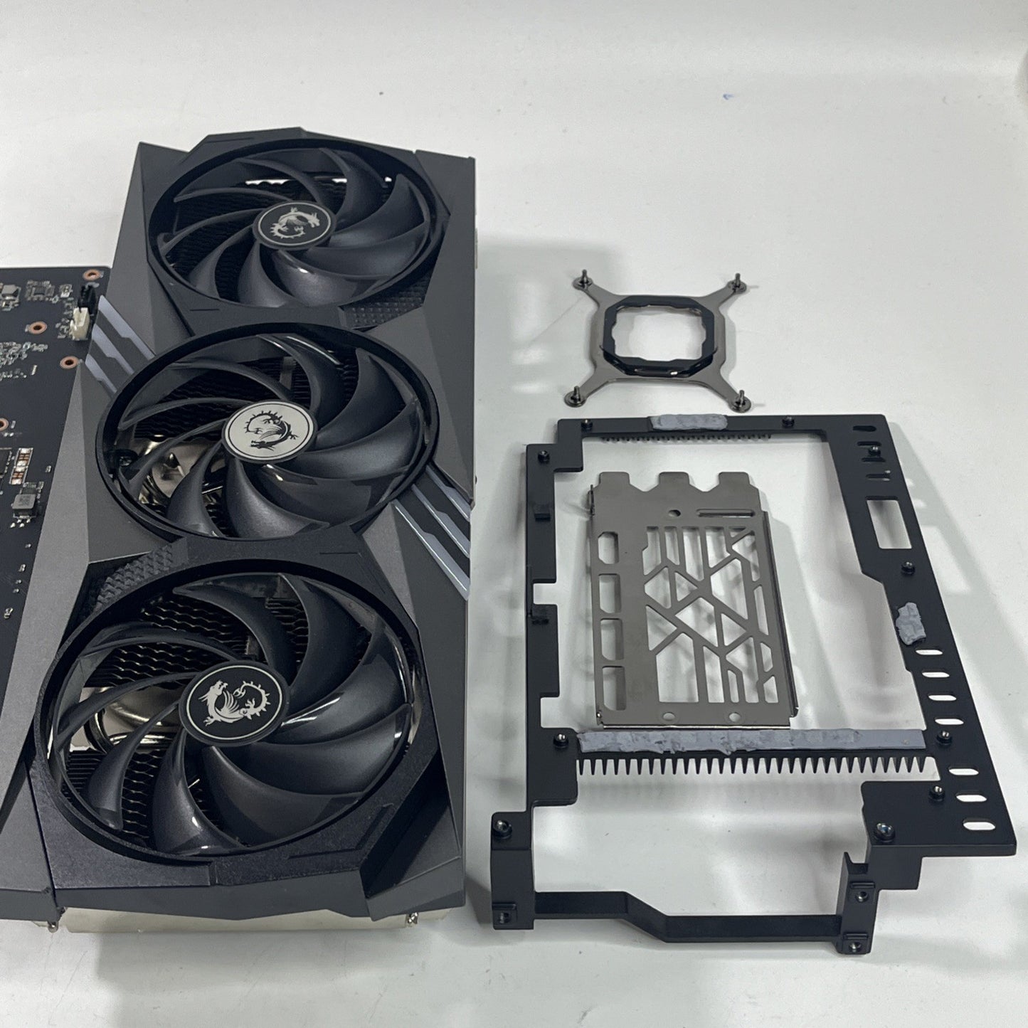 MSI GeForce RTX 4070 Ti Gaming X TRIO 12GB GDDR6X. Taken Parts Not Working