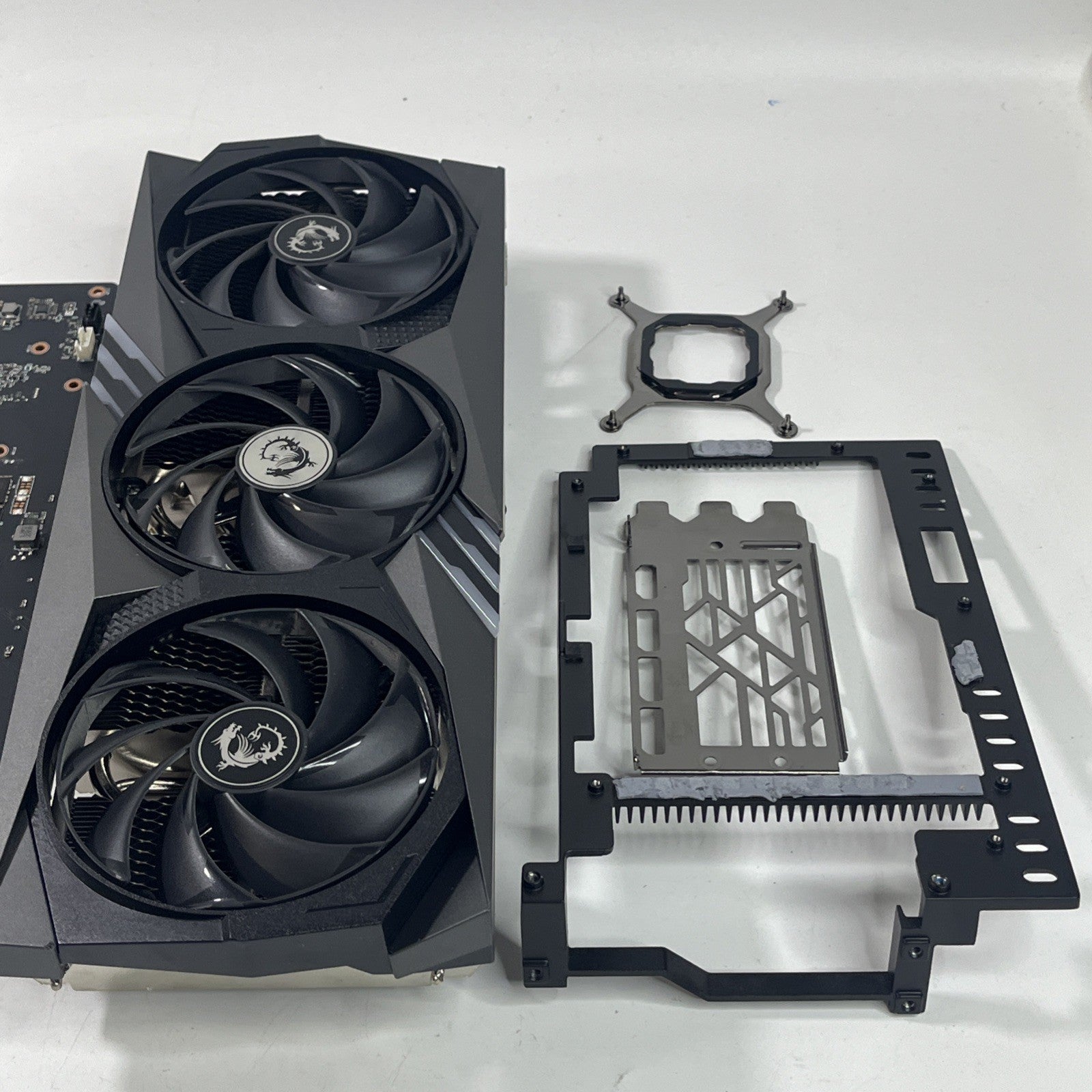 MSI GeForce RTX 4070 Ti Gaming X TRIO 12GB GDDR6X. Taken Parts Not Working