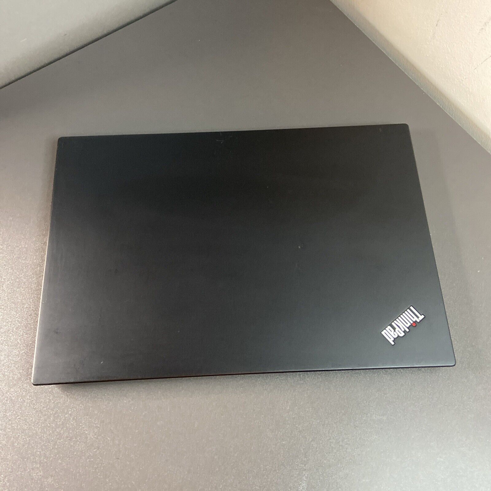 Lenovo T490s Laptop - Core i5-265U  1.8GHz CPU, 8GB RAM, 256GB Windows 11 pro