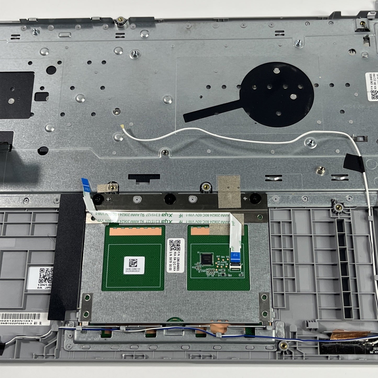 Genuine Silver Asus VB 15 X1504ZA Palmrest, Keyboard& Speaker 13N1-GVA0C01.