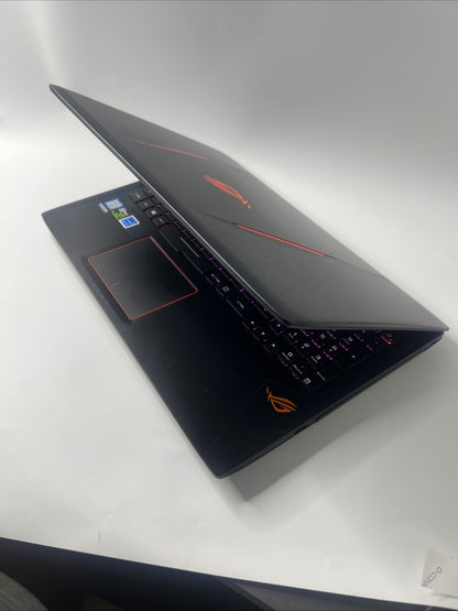 ASUS ROG Strix GL553VD 15.6” Intel Core i7-7700HQ 8GB RAM 128GB SSD GTX 1050