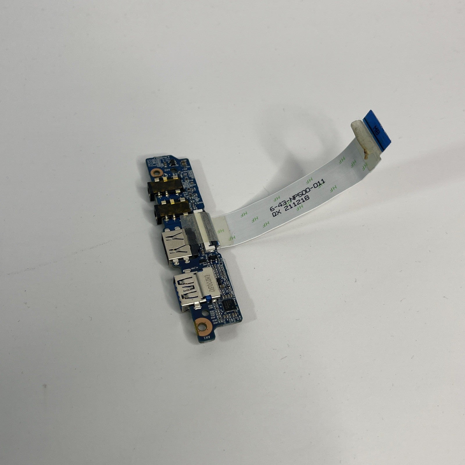 Genuine Black Medion Erazer Crawler E30-MD624 Usb Board  6-71-np5k8
