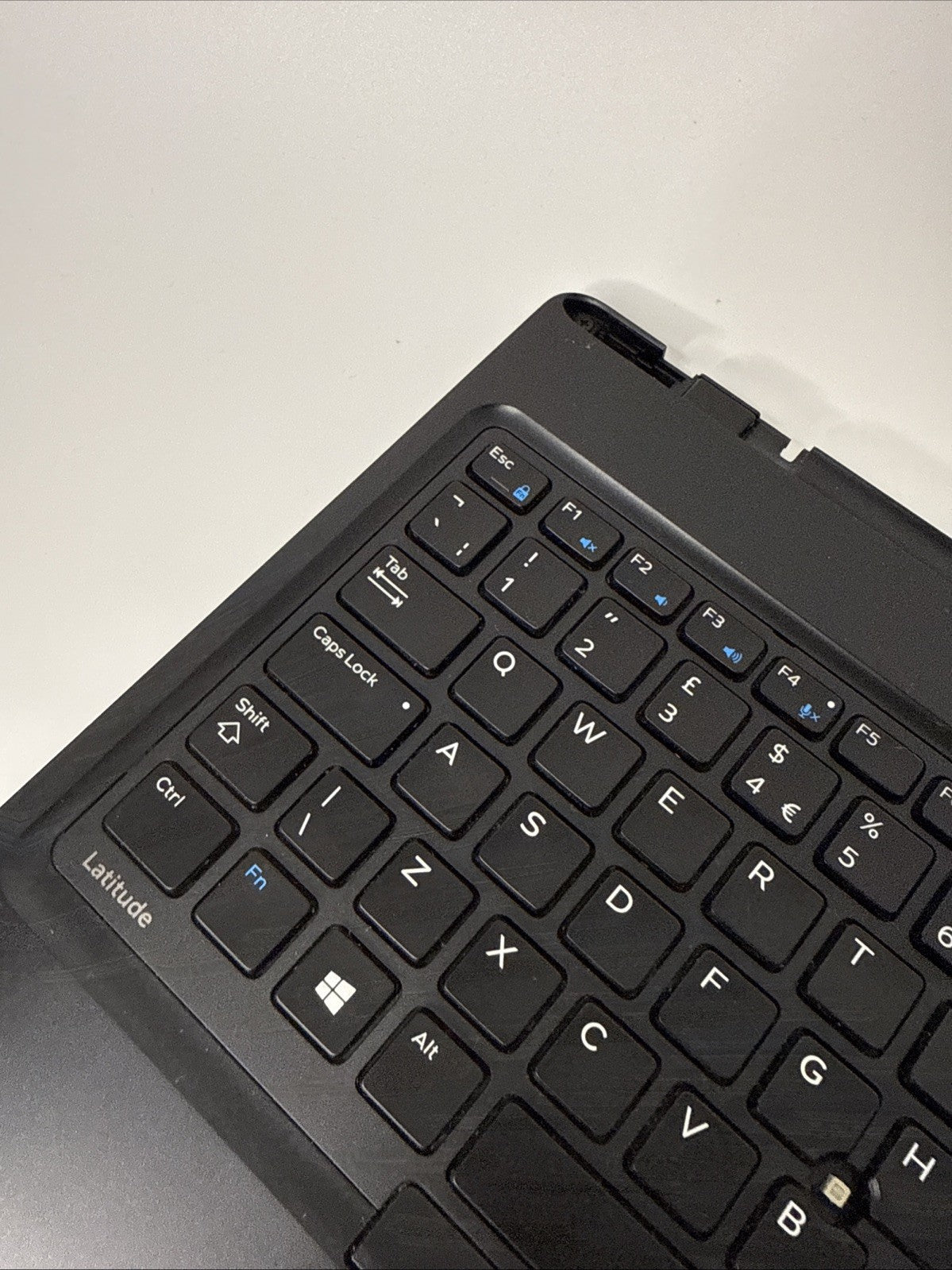 Dell Latitude 5580 Palmrest Assembly UK Keyboard Touchpad A166U1 (READ!)