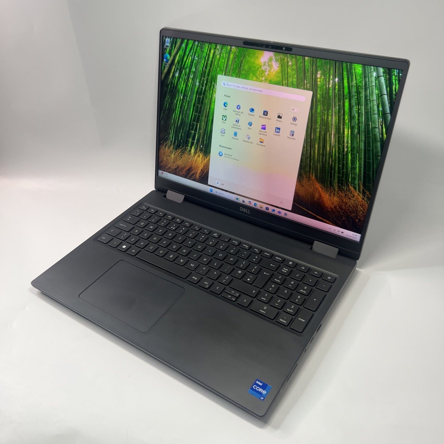 Dell Precision 7670 Mobile Workstation i7-12850HX 16GB RAM 512GB SSD RTX A2000