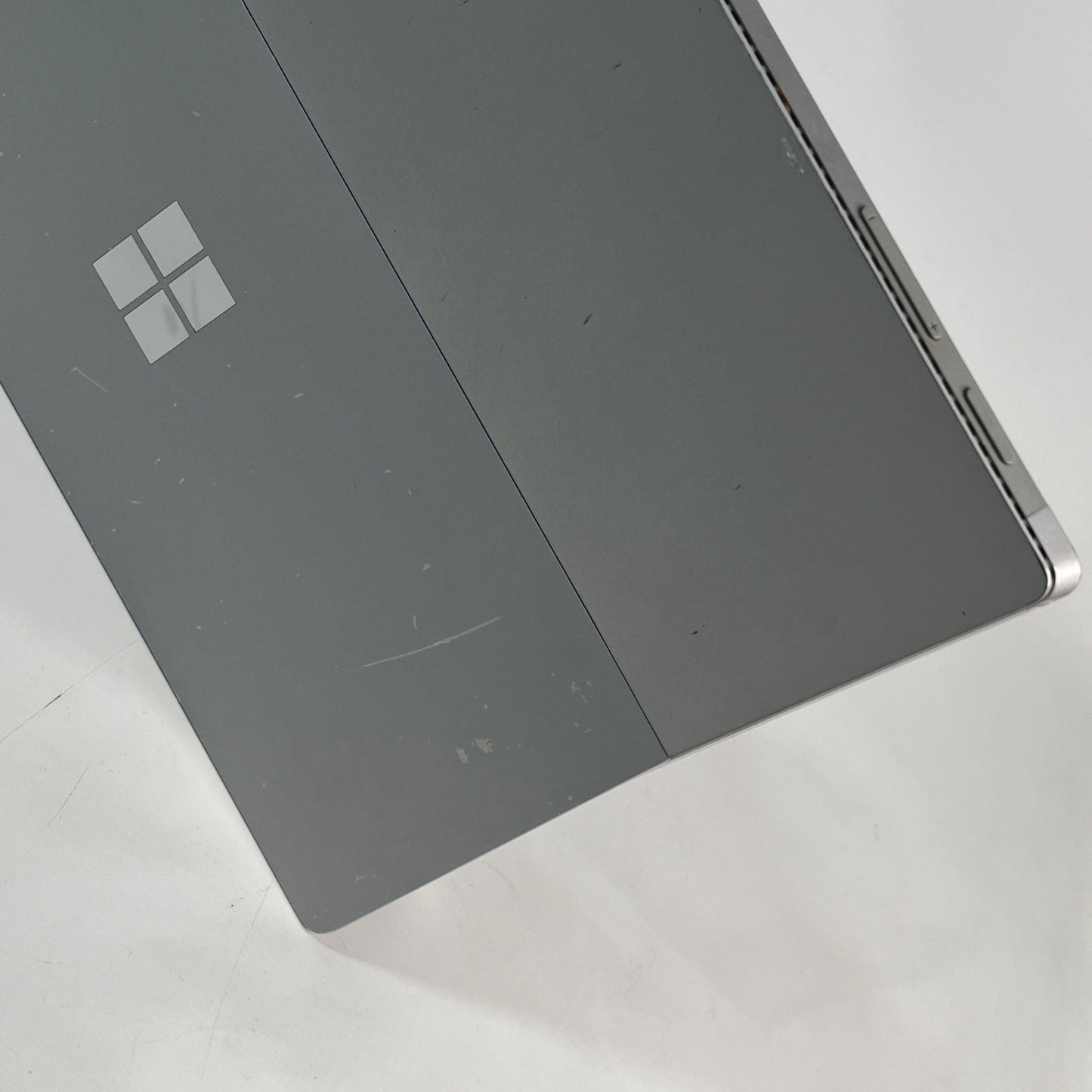 Microsoft Surface Pro 4 12.3” Intel i5-6300U  4GB RAM 128GB SSD