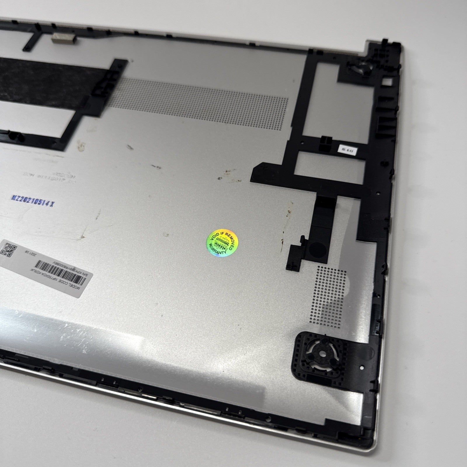Samsung Galaxy Book NP750XDA NP755XDA Bottom Base Case Cover Silver