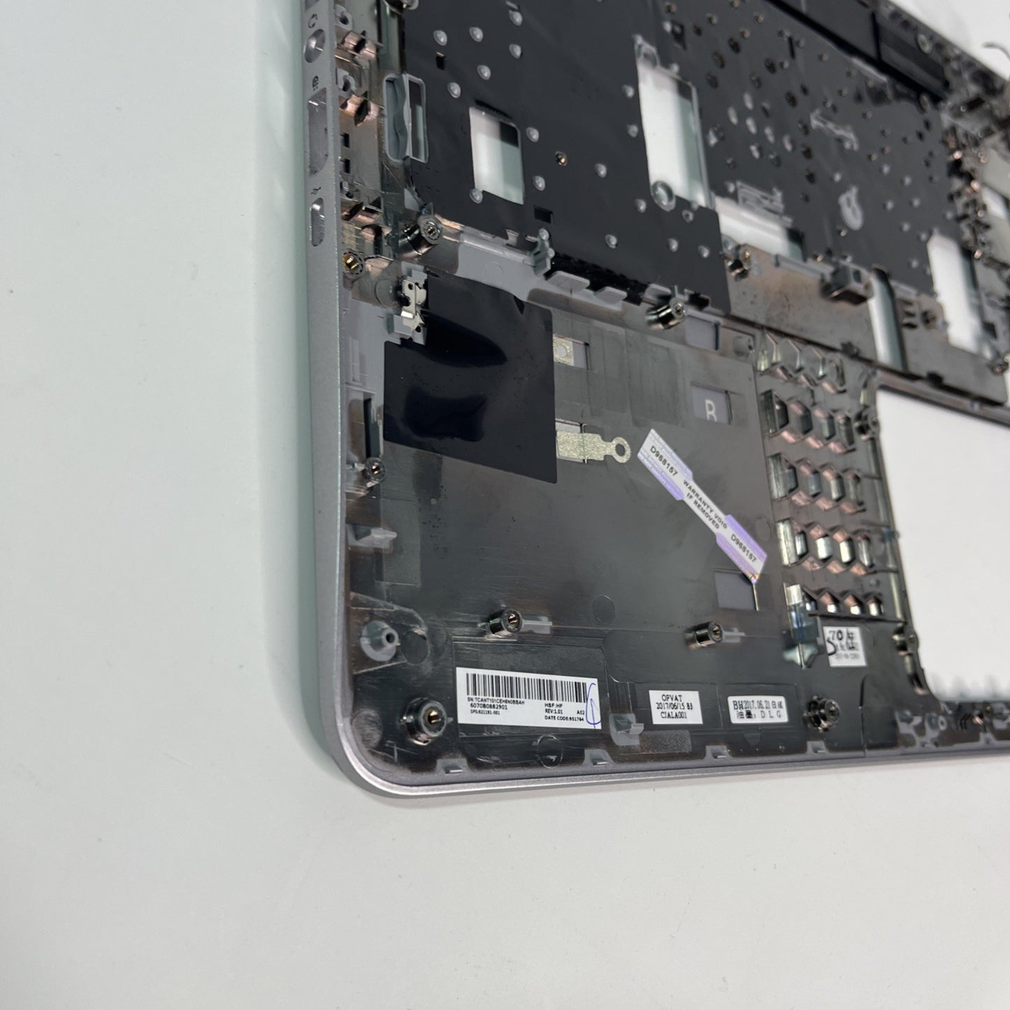 Genuine Silver HP Elitebook 850 G3 Palmrest
