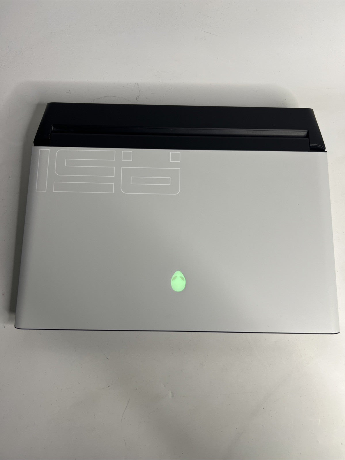 Alienware Area 51M R2 i9-10900K 32GB RTX 2070 Super 2x PSU Gaming