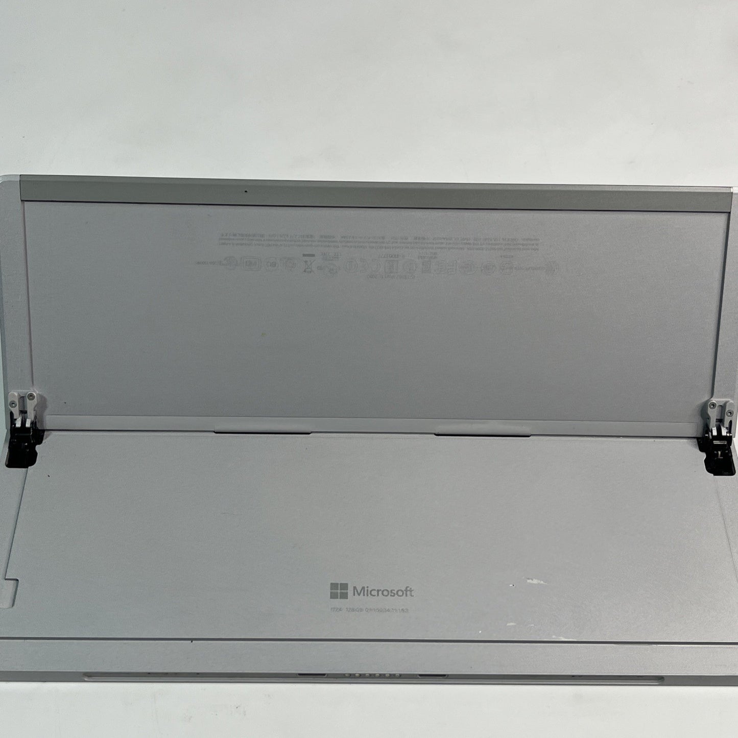 Microsoft Surface Pro 4 12.3” Intel i5-6300U  4GB RAM 128GB SSD