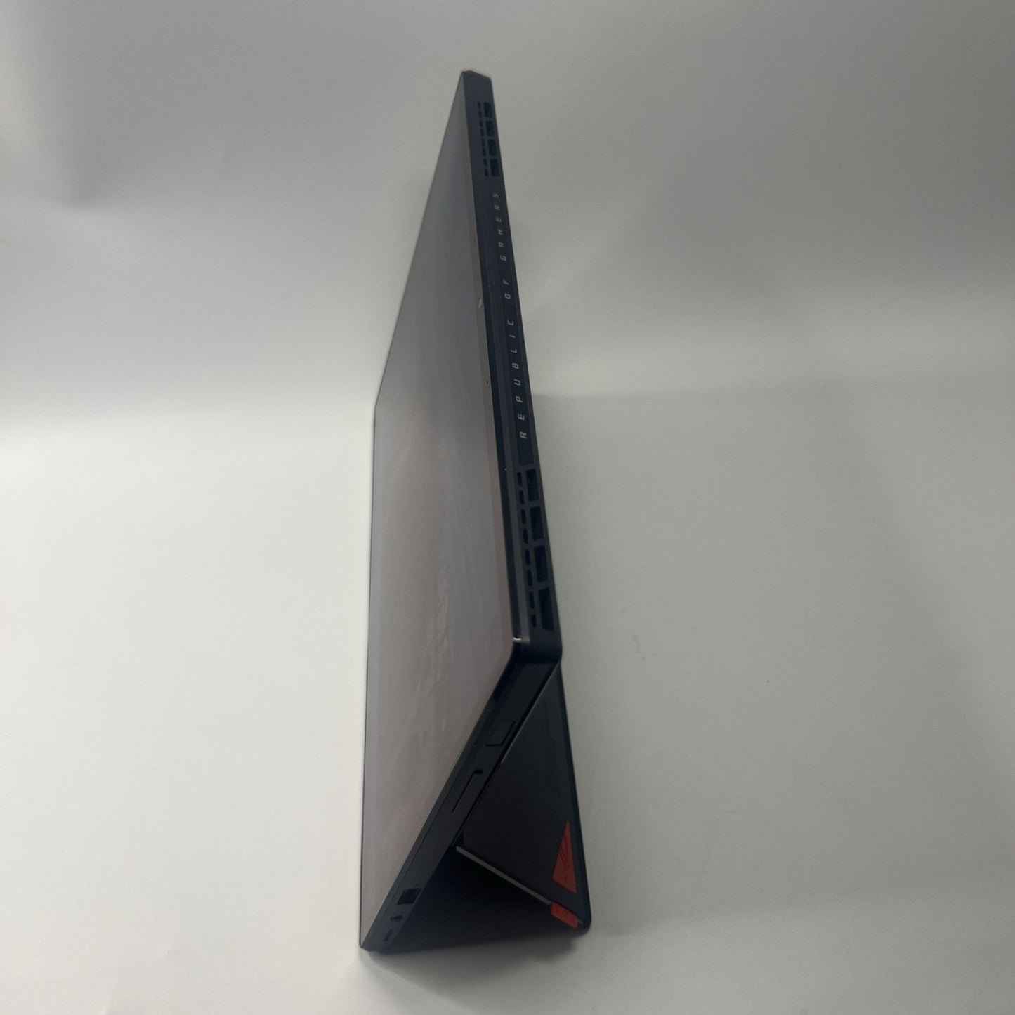 Asus ROG Flow Z13 Convertible 13.4" Laptop Core i9 16GB RAM 1TB SSD RTX 3050 Ti