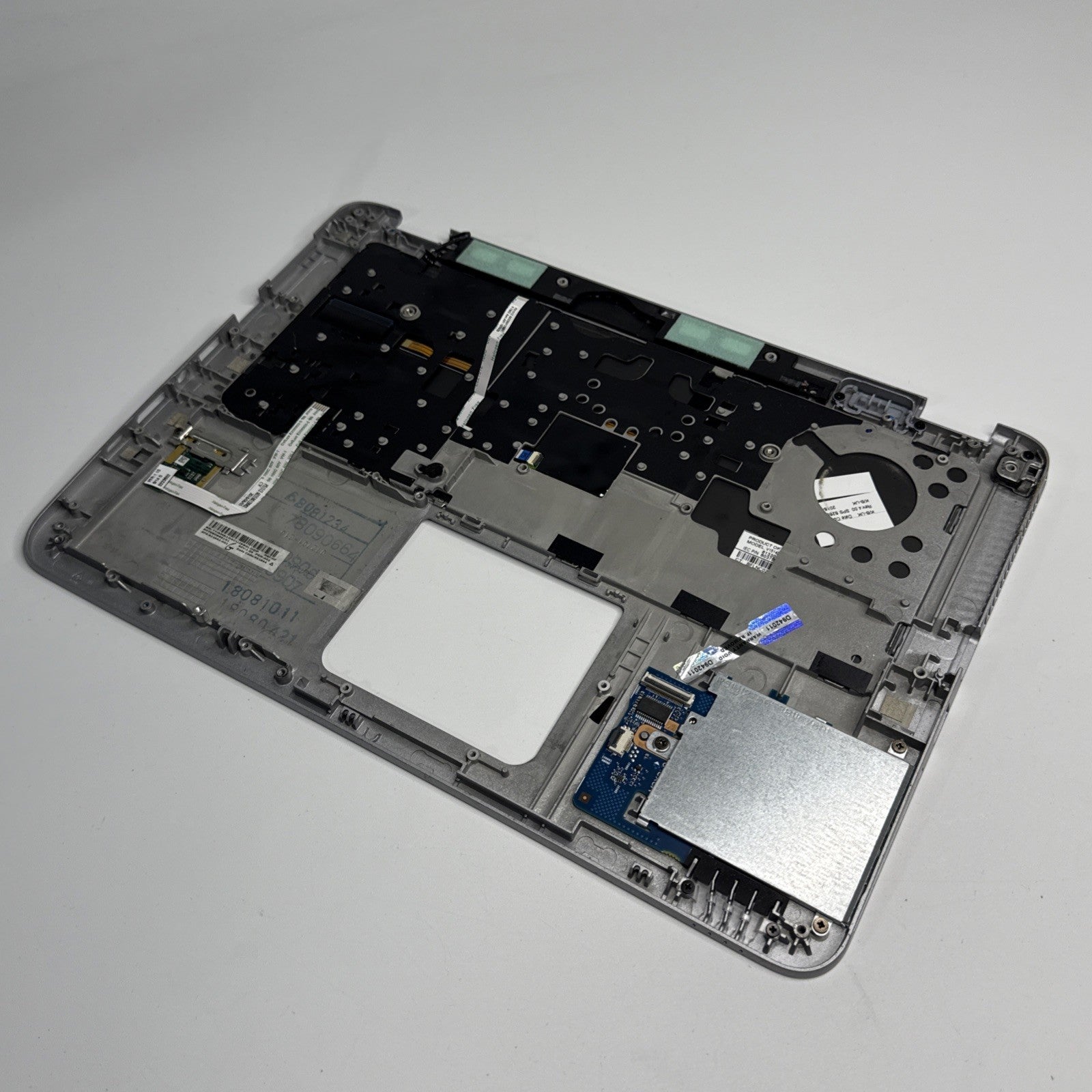 Genuine HP EliteBook 820 G3 Palmrest UK Keyboard 821692-001 Silver