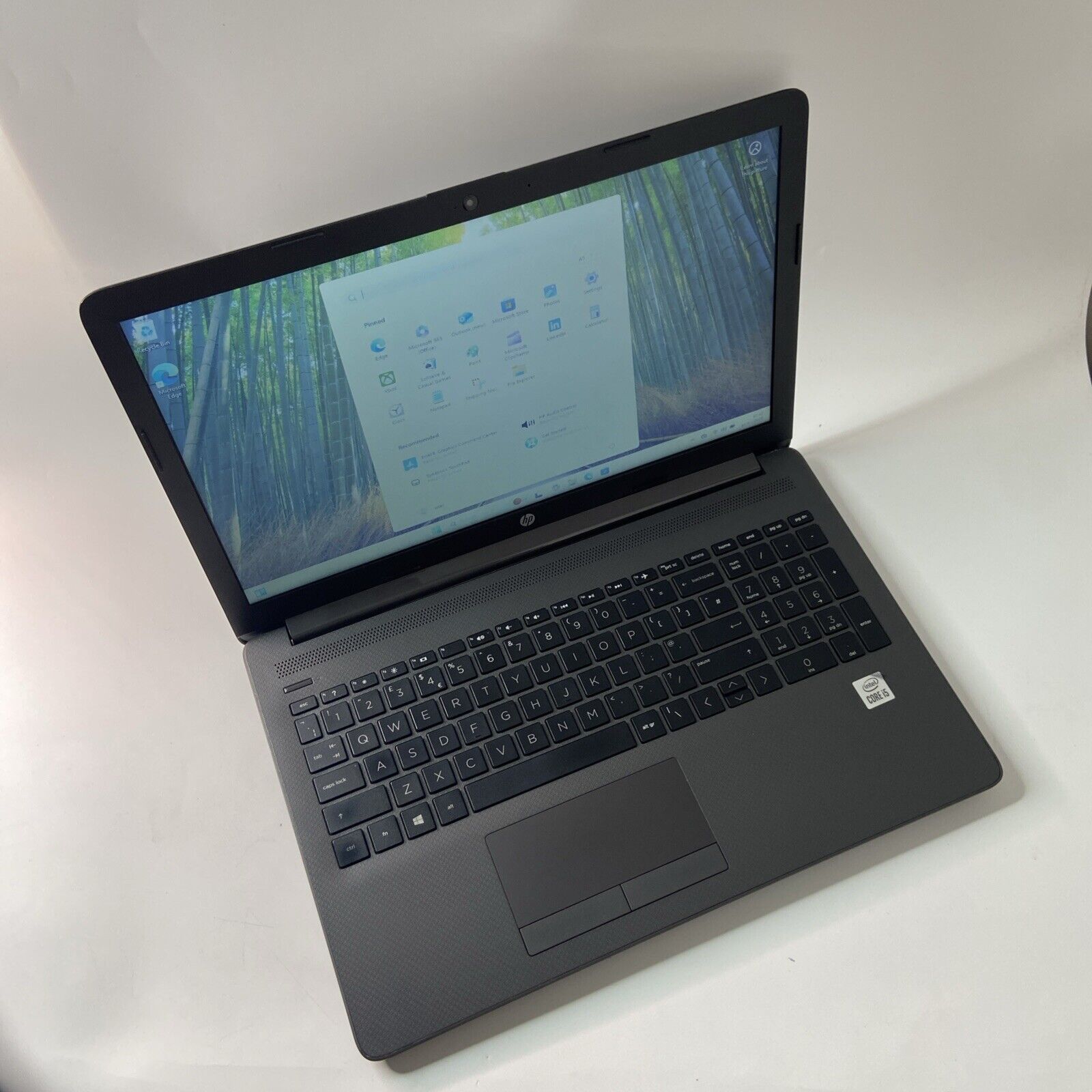 HP 250 G7 15.6" Notebook -intel Core i5-1035G1 8GB RAM 256GB SSD Windows 11 Pro