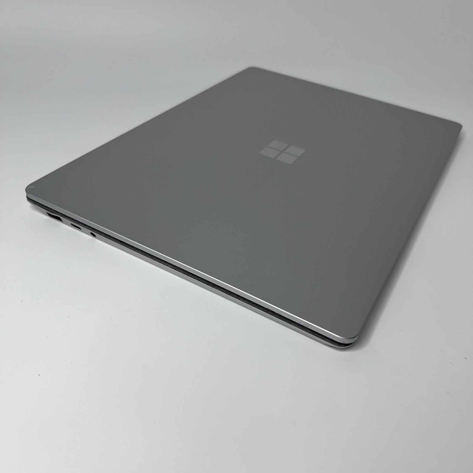 Microsoft Surface Laptop 4 13.5" Inte i7-1185G7 16GB RAM 512GB SSD Windows 11