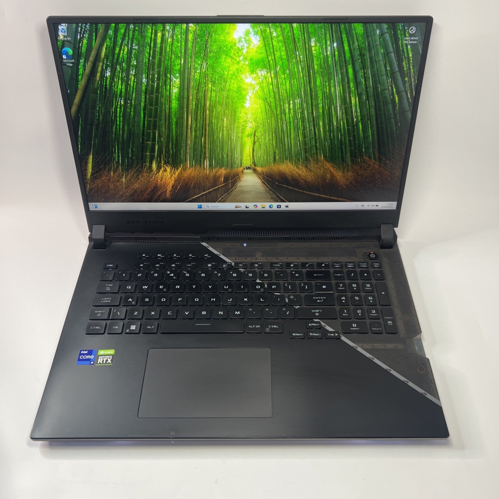 ASUS ROG Strix SCAR 17 SE G733 17.3" i9-12950HX RTX 3080Ti 32GB RAM 1TB SSD