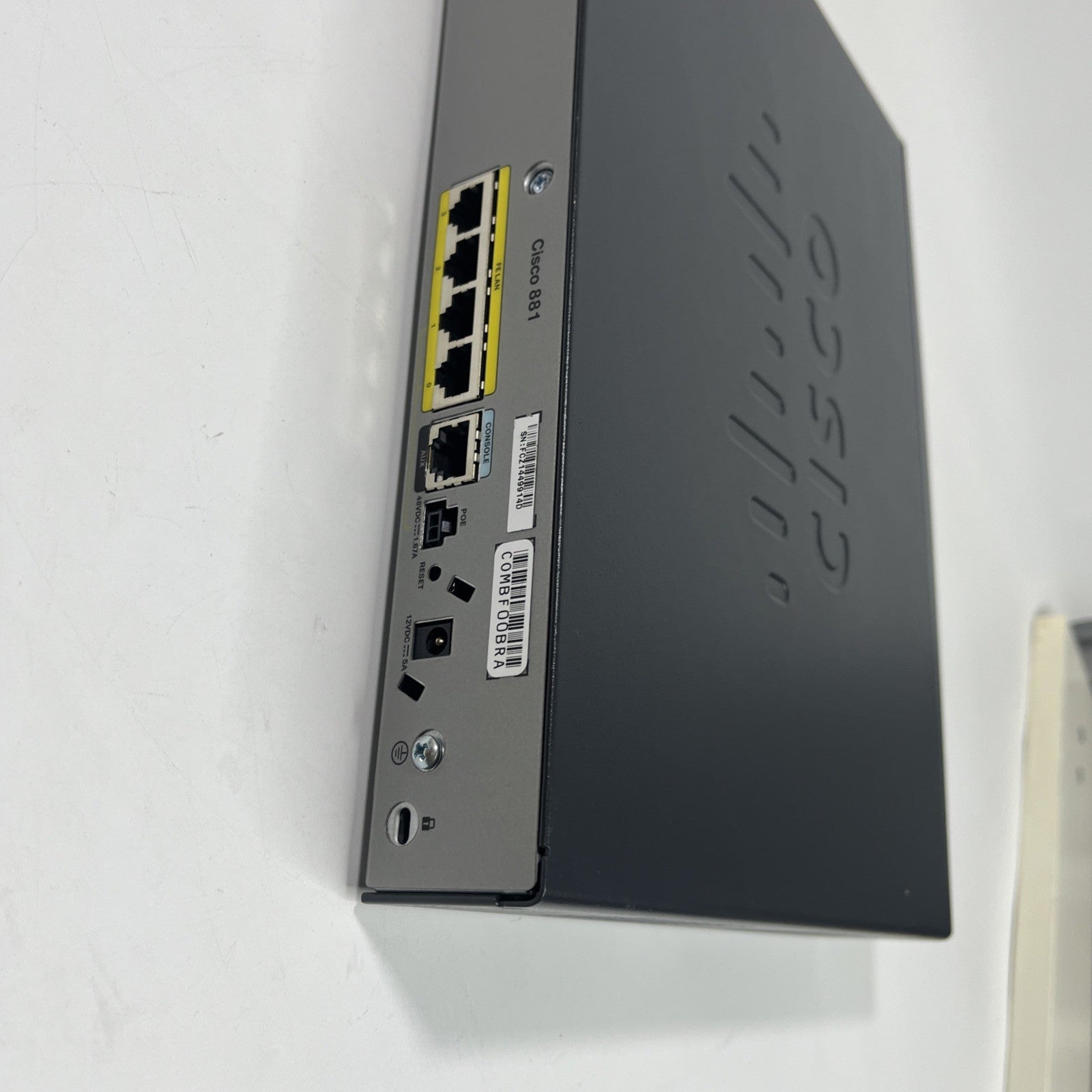 CISCO 881 Router IP Services Ethernet 800 Series