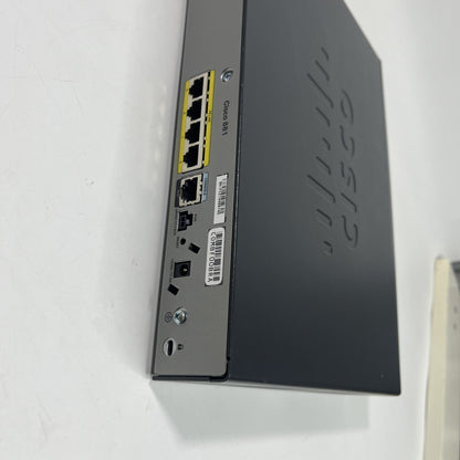CISCO 881 Router IP Services Ethernet 800 Series