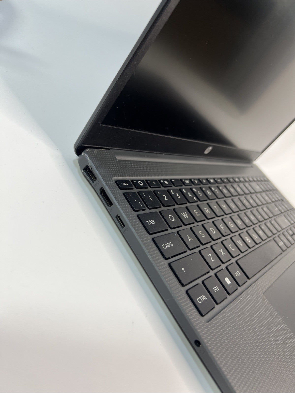 HP 15-fc0003sa 15.6-Inch FHD Laptop AMD RYZEN 3 7320U 8GB RAM 256GB SSD  Win 11
