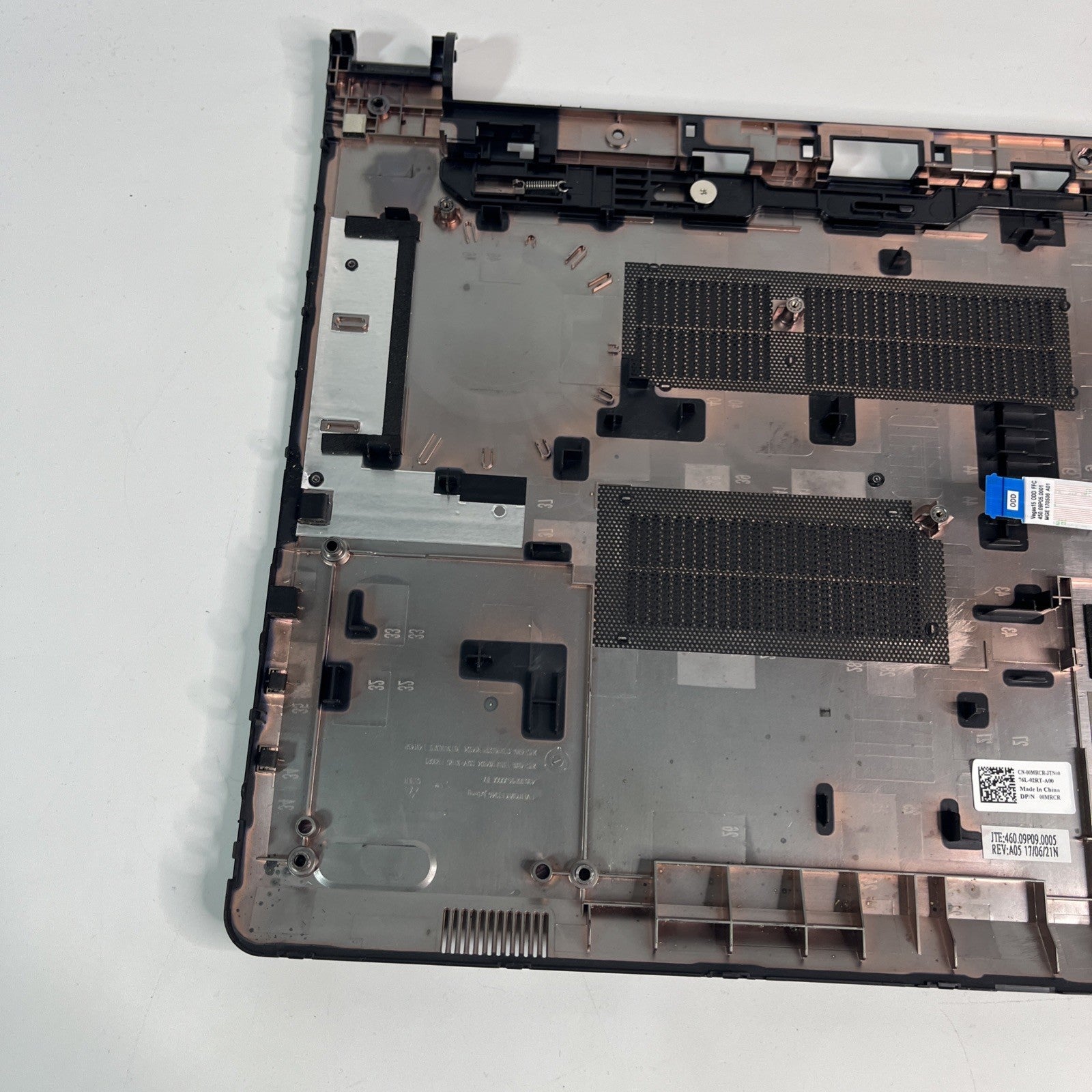 Genuine Black Dell Vostro 15 3568 Bottom-base Cn-00MRCR-JTn