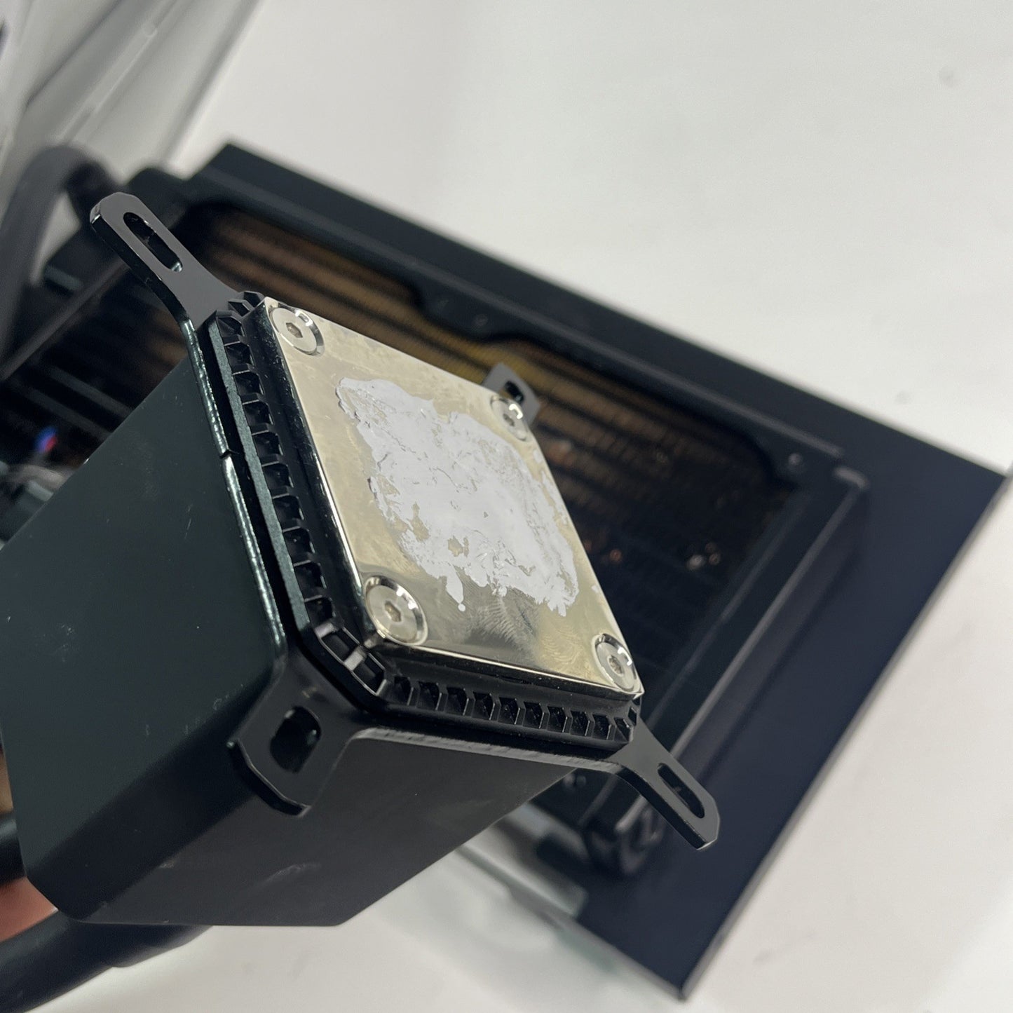 Alphacool Eisbaer Aurora 240mm AIO CPU Cooler aRGB Copper Radiator LGA1700 AM5