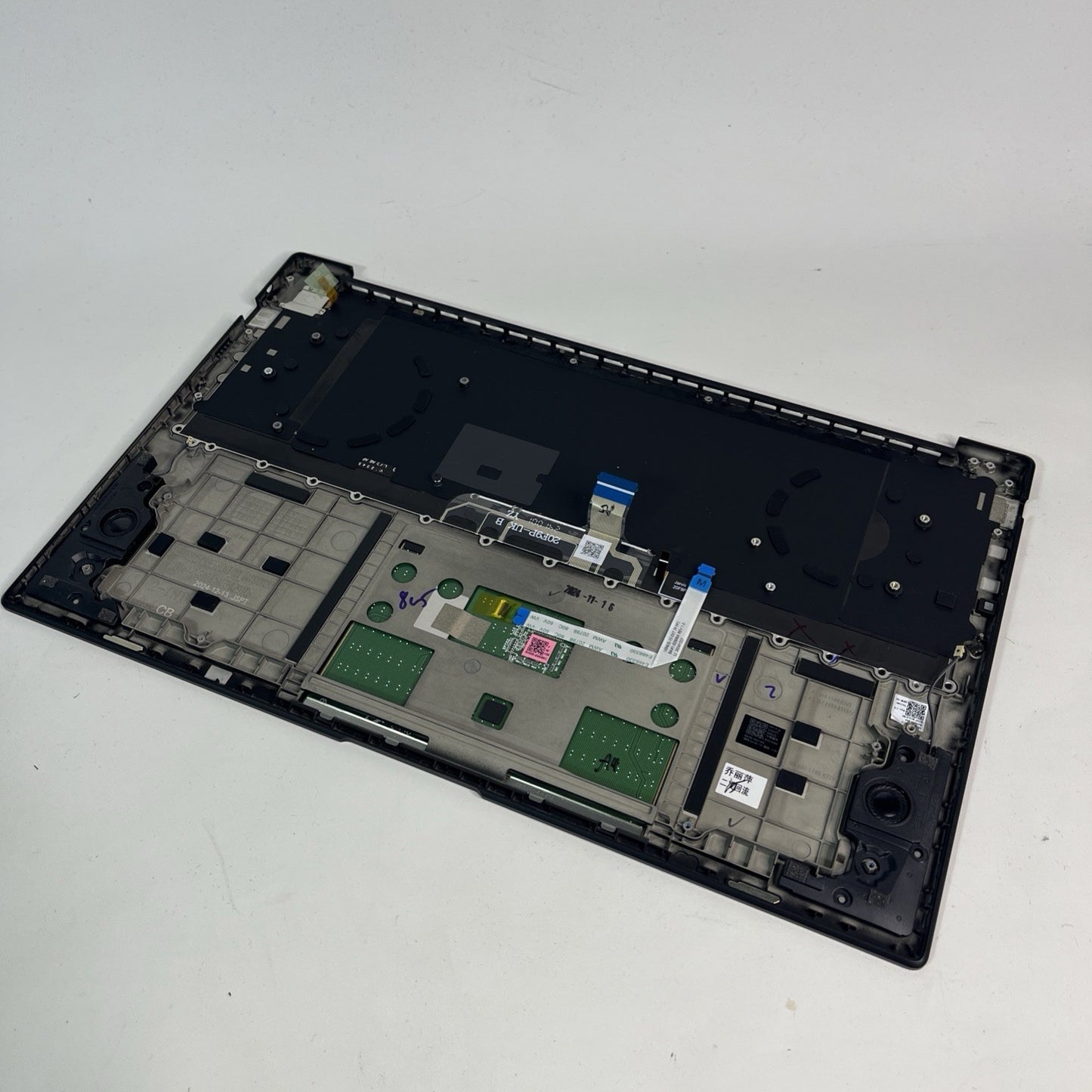 Samsung Galaxy Chromebook+ XE550XGA 15.6” Palmrest  & Speakers Ba5904784a