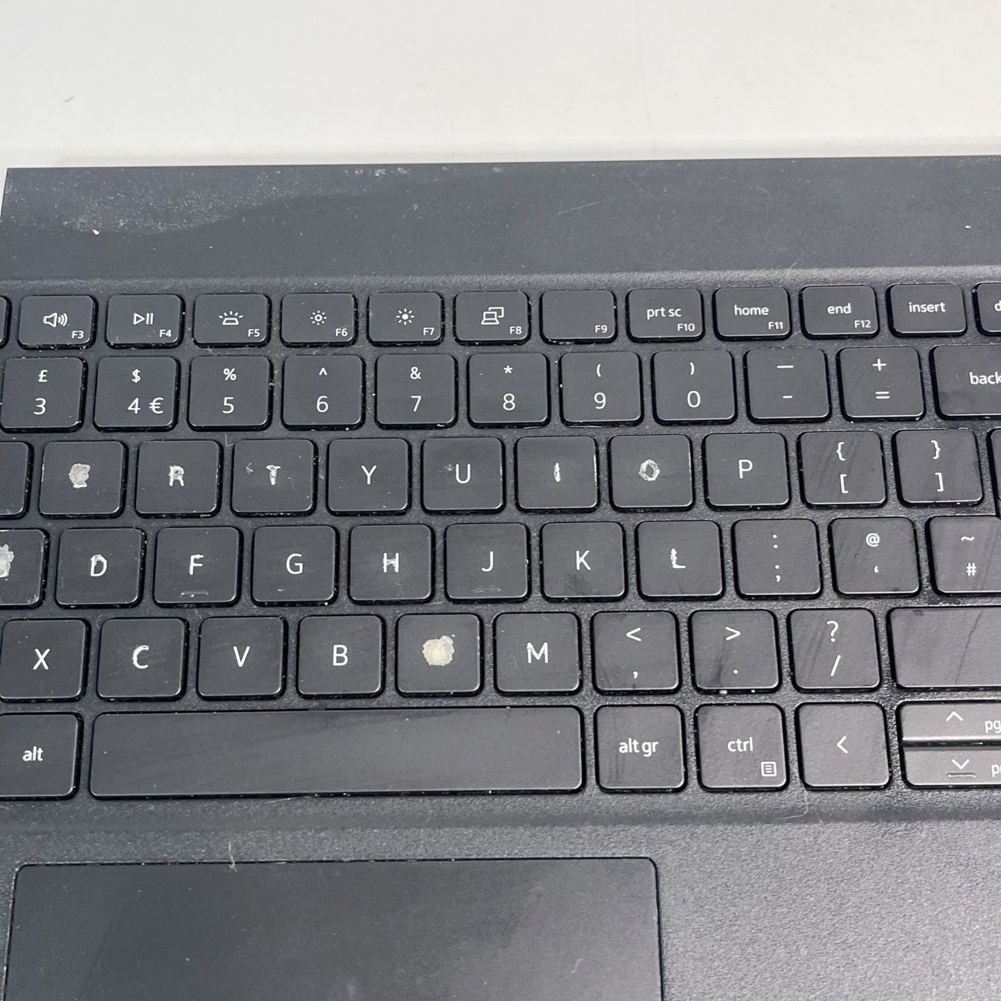 Genuine Black Dell Latitude 3520 Palmrest , Touchpad & Speakers. Bit Cracked