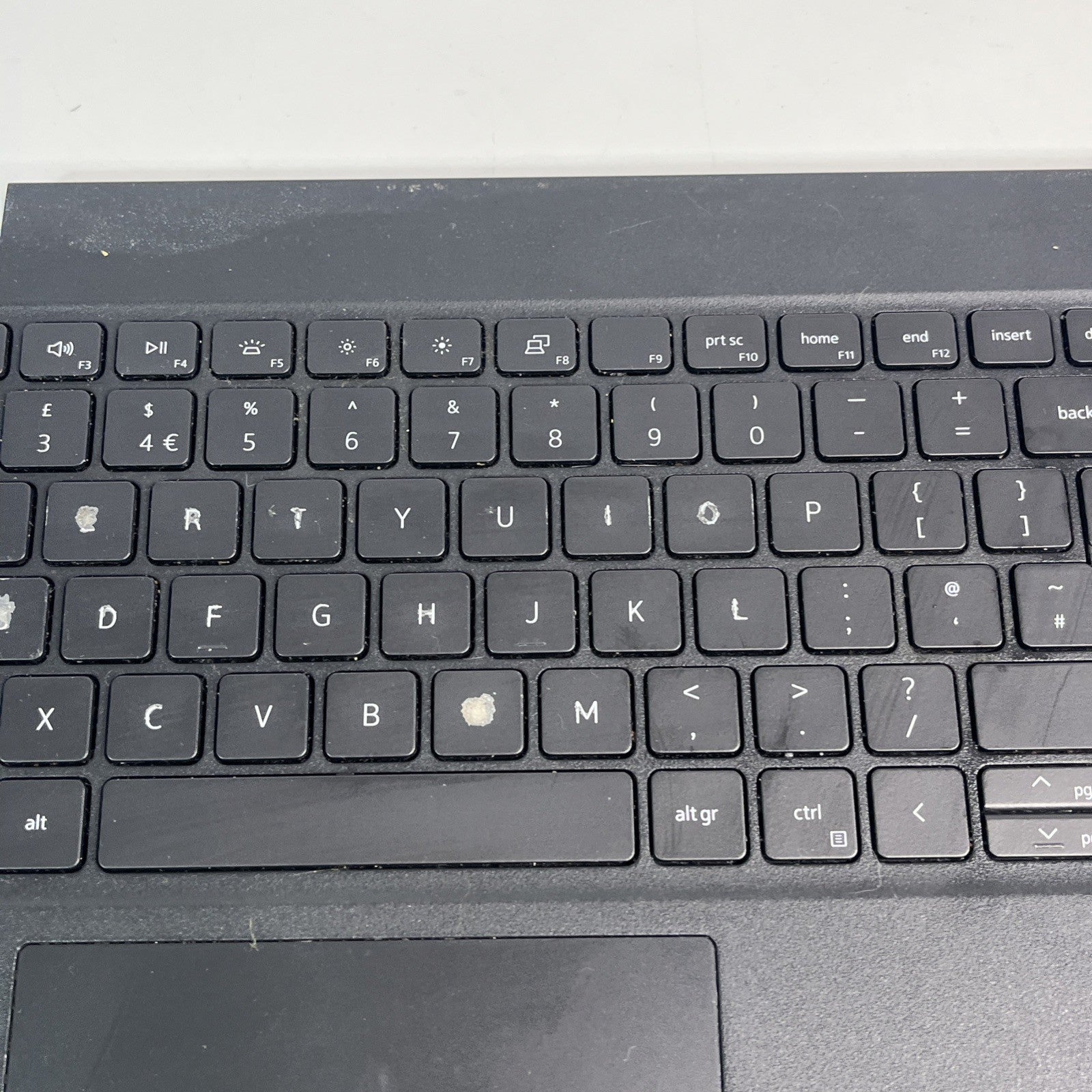 Genuine Black Dell Latitude 3520 Palmrest , Touchpad & Speakers. Bit Cracked