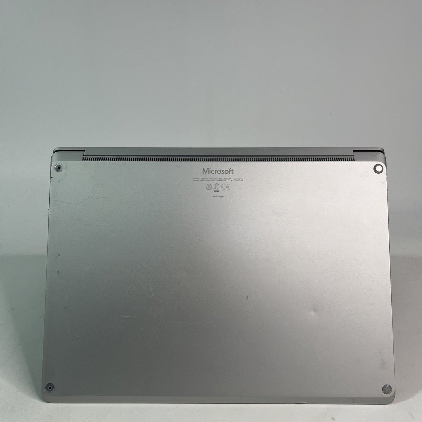 Microsoft Surface Laptop 2 – i5-8350U | 8GB RAM | 256GB SSD | 13.5” | Windows 11