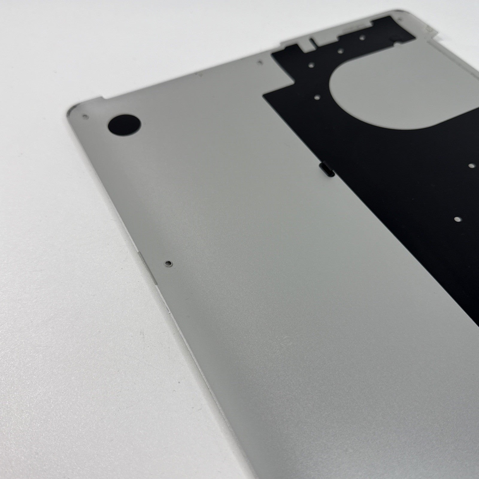 Apple MacBook Pro A1398 15" Late 2013 Base Cover 604-3716-A Bottom Case Genuine