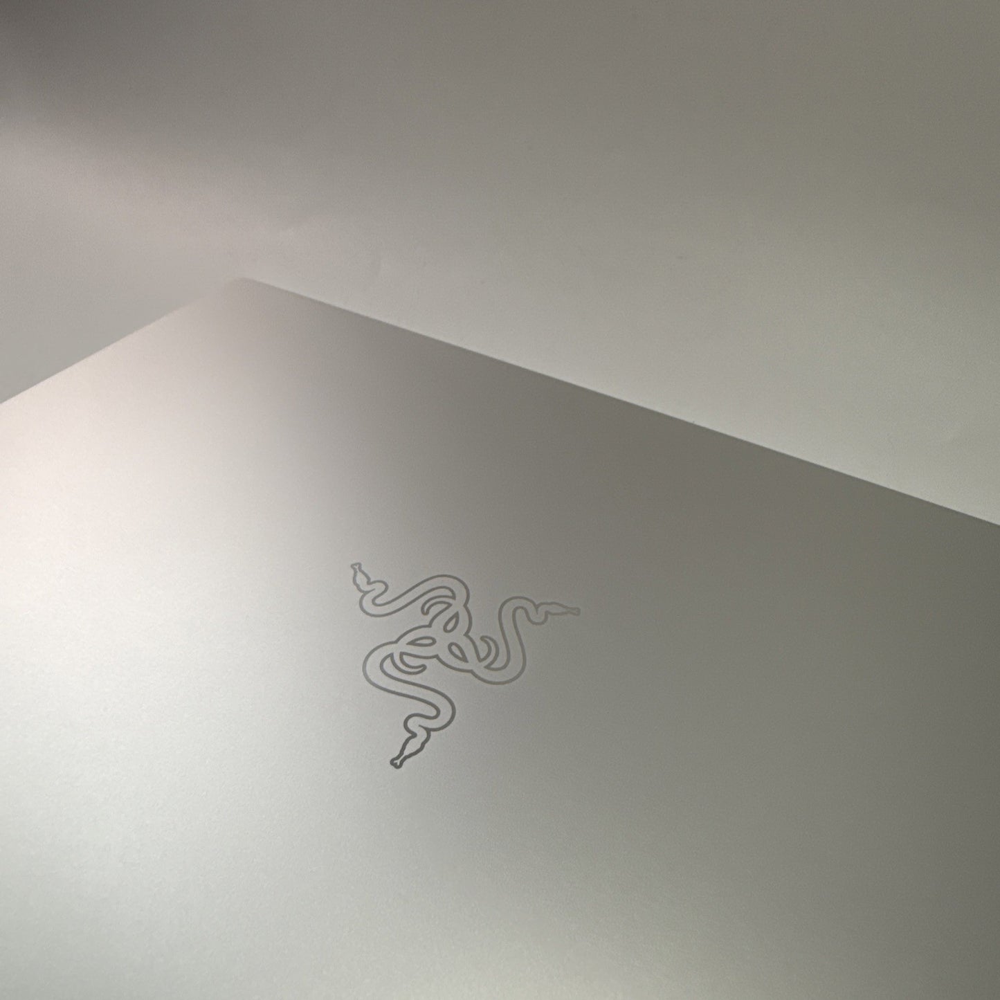 Razer Book 13 RZ09-0357 Top Lid Rear cover (No Screen cable) Silver 13141553