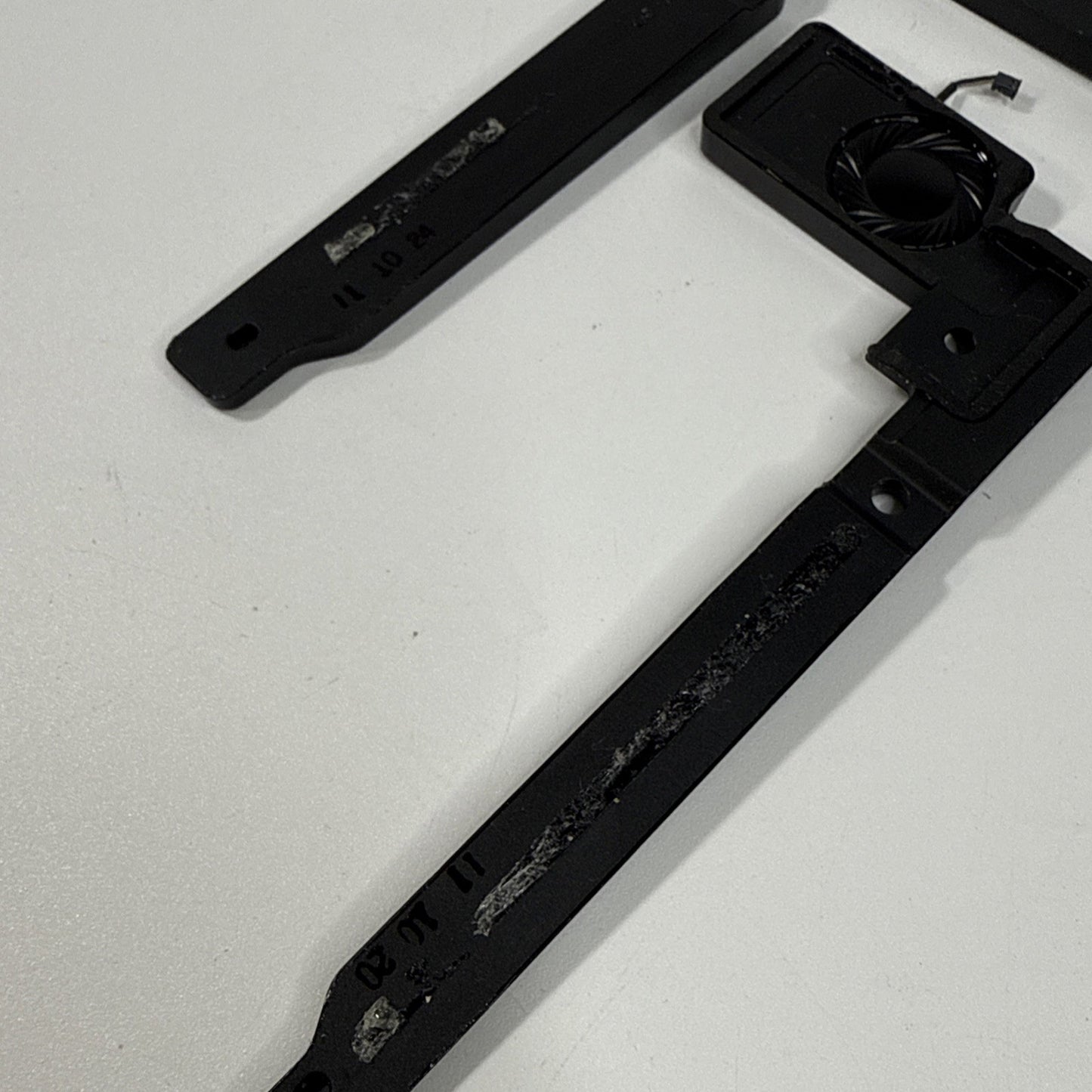 Apple MacBook Air A1369 Mid 2011 13" Speakers Set Right Left Genuine